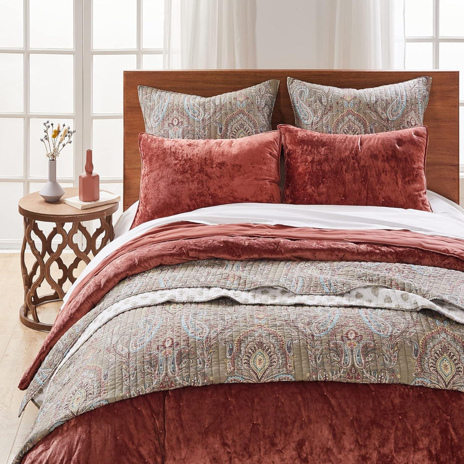 Luxurious King-Sized Reversible Red Velvet Quilt