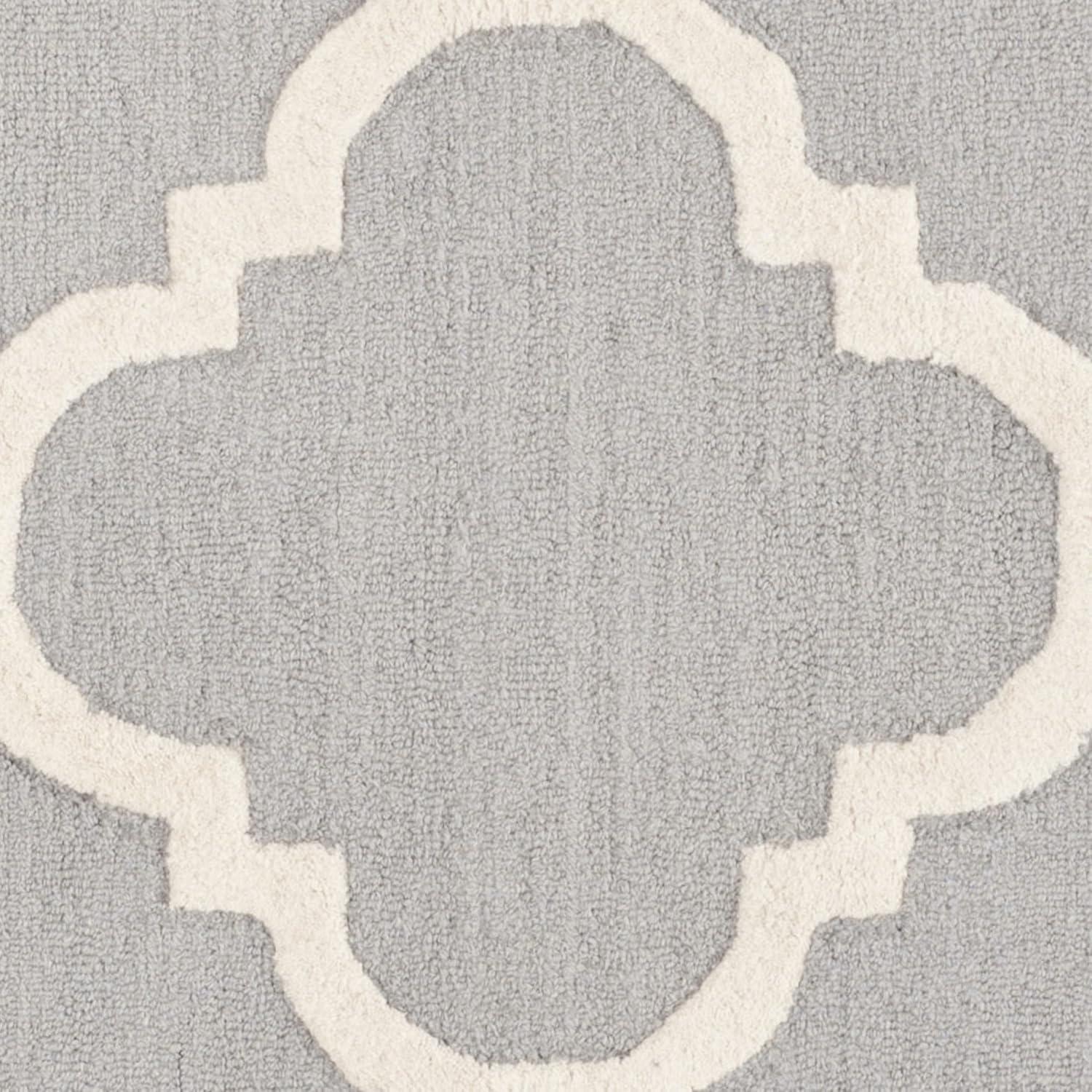 SAFAVIEH Cambridge Justine Geometric Wool Area Rug, Silver/Ivory, 10' x 10' Square