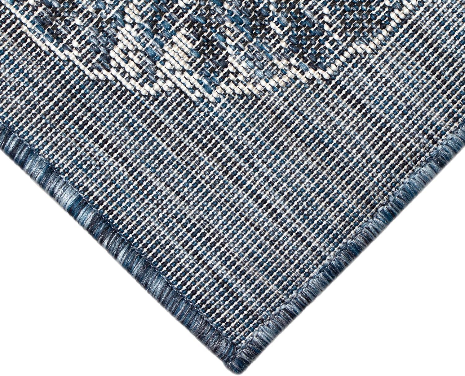 Liora Manne Carmel Shells Indoor/Outdoor Rug Navy 1'11" x 7'6"