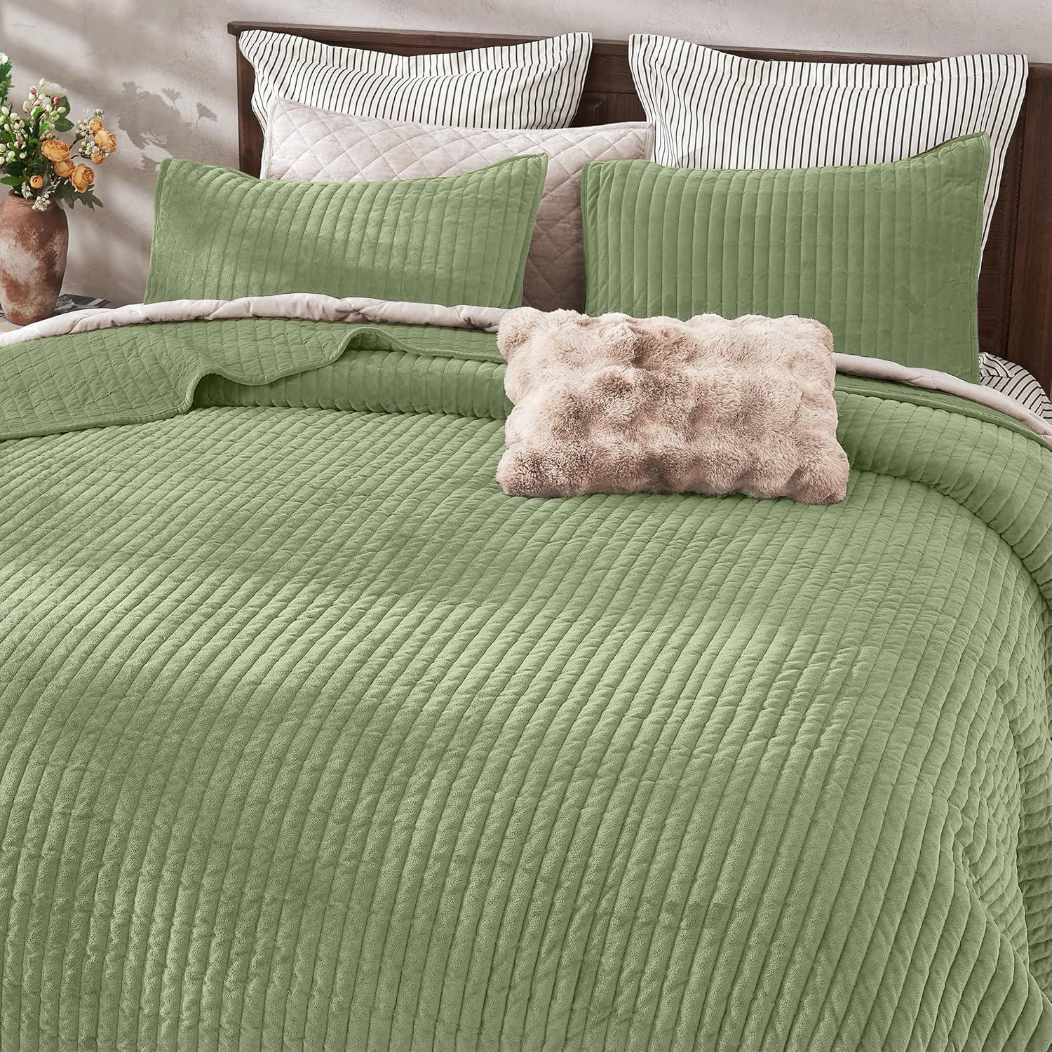 Sage Green Velvet Full Quilt Set with Pillow Shams