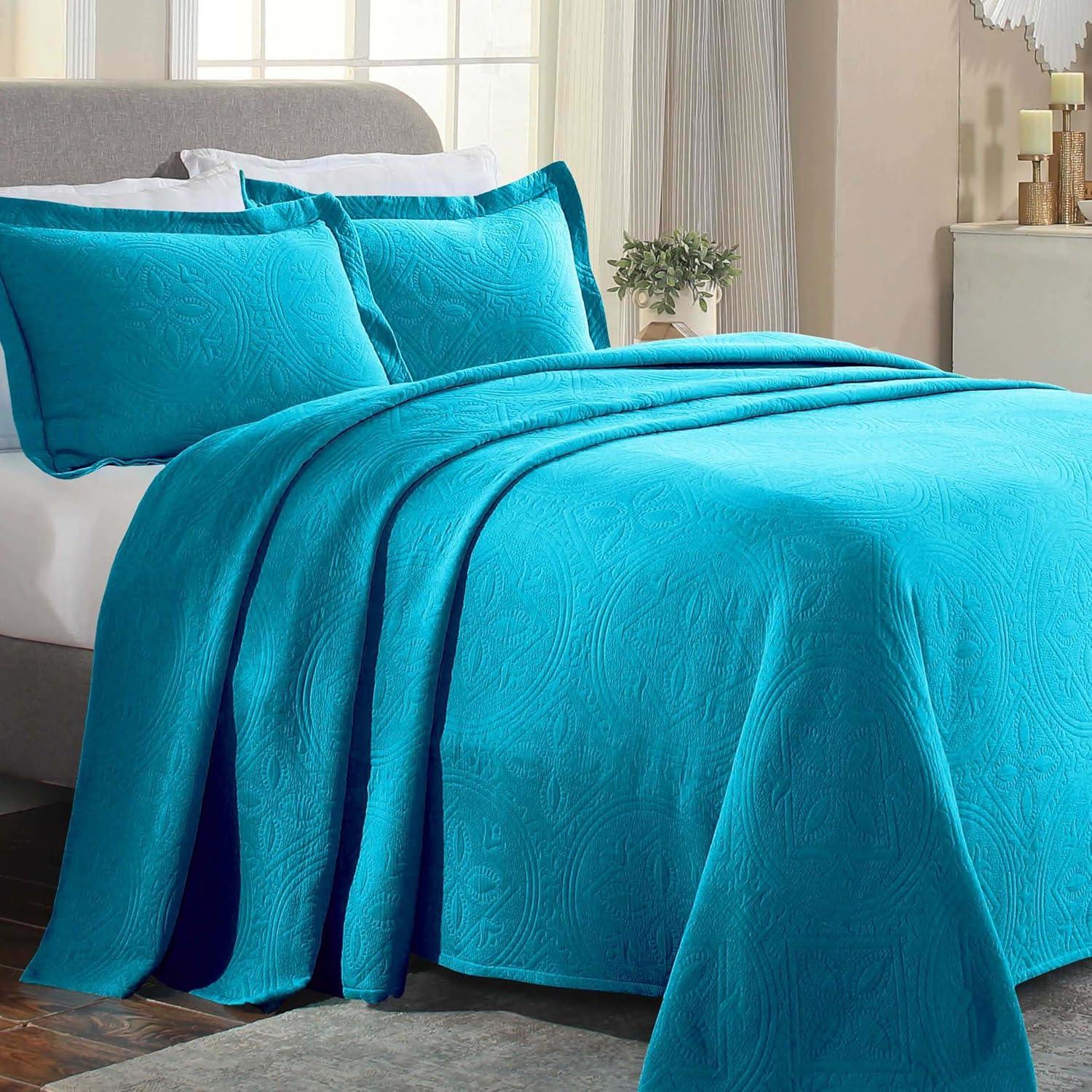 Celtic Circles Premium Cotton Queen Bedspread Set in Peacock Blue