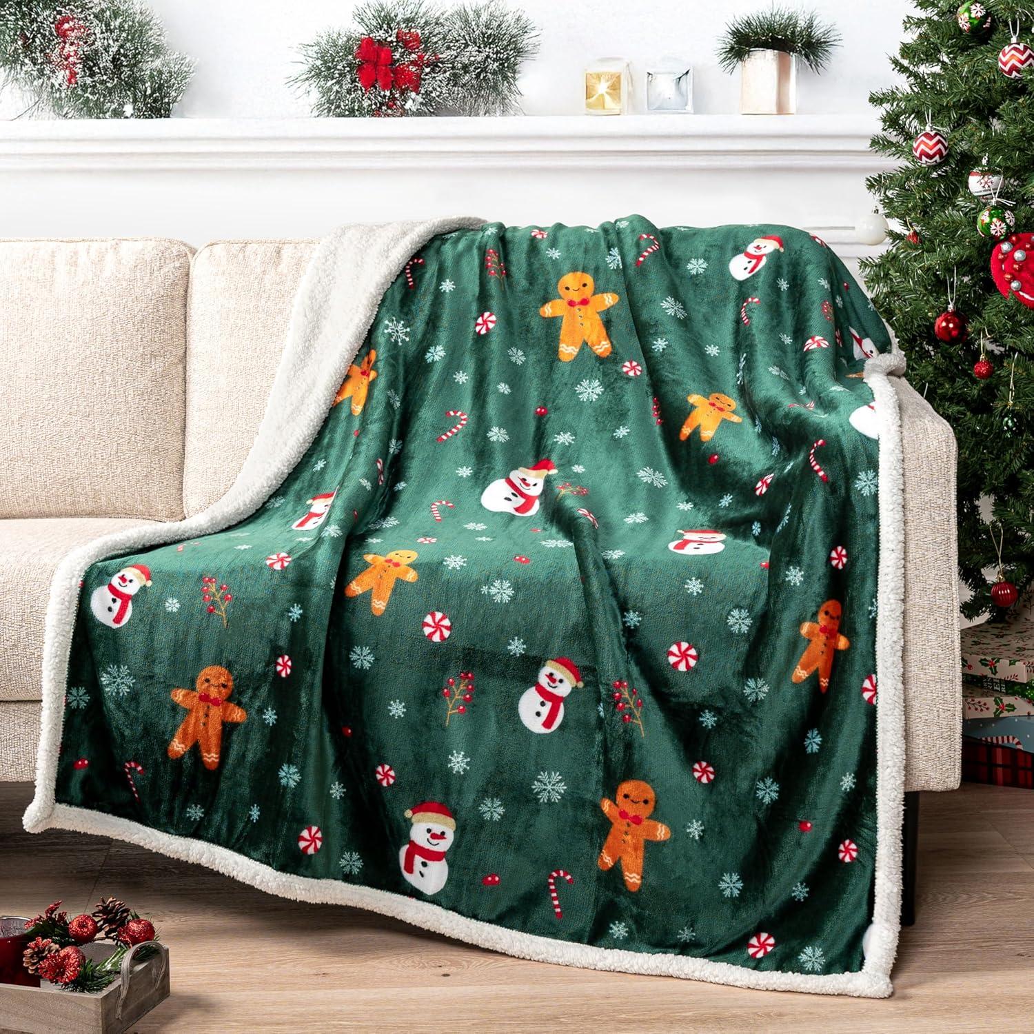 Green Gingerbread Christmas Sherpa Fleece Reversible Throw Blanket