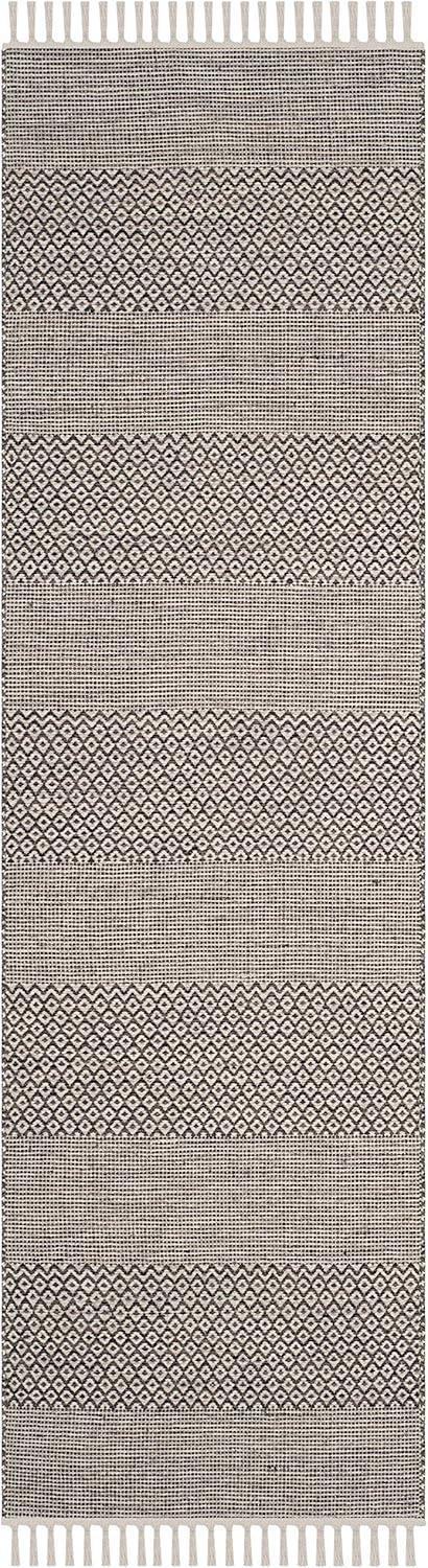 Montauk MTK330 Hand Woven Area Rug  - Safavieh