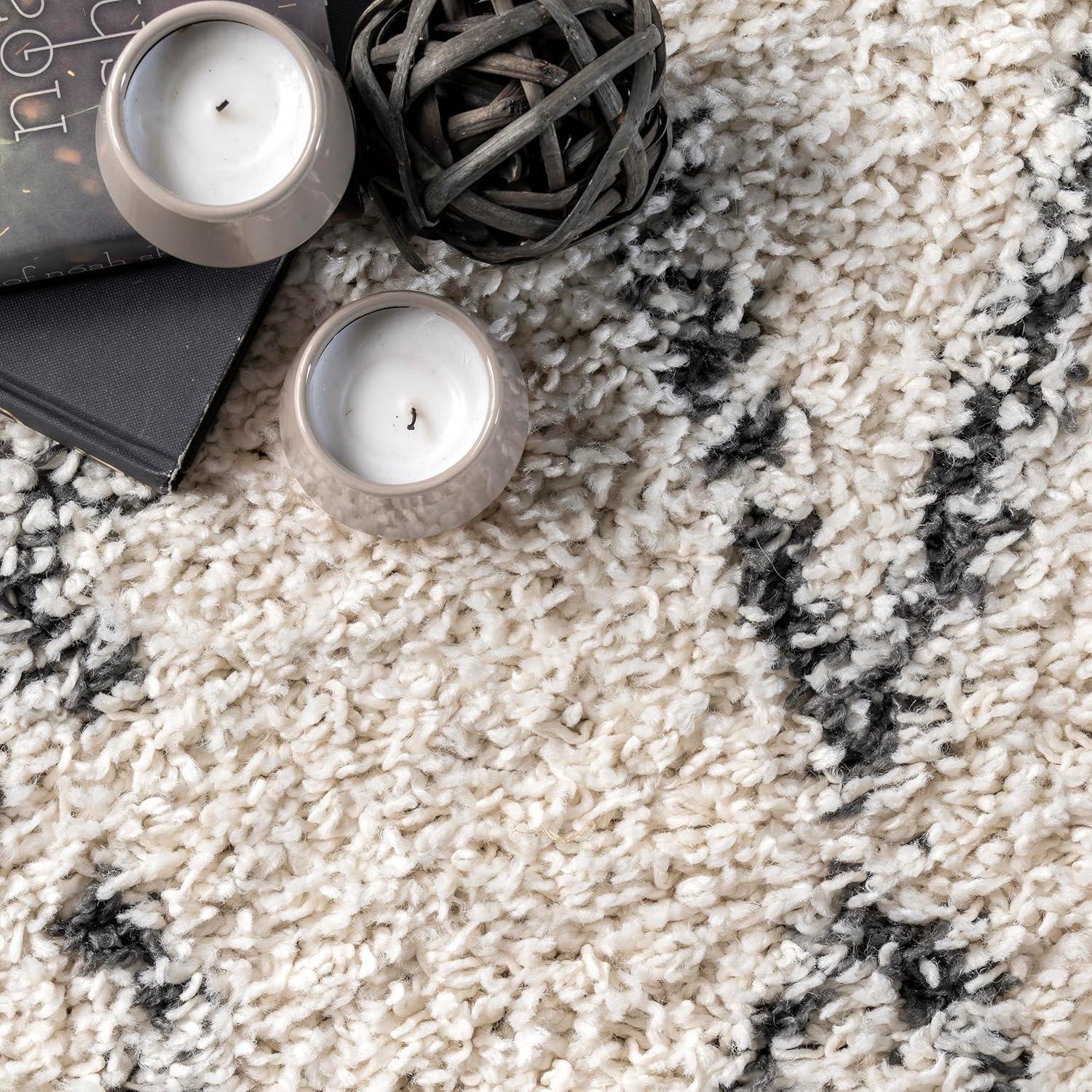 Nuloom Nieves Moroccan 3x5 Accent Indoor Area Rug for Living Room Bedroom Dining Room Entryway, Off White/Dark Grey