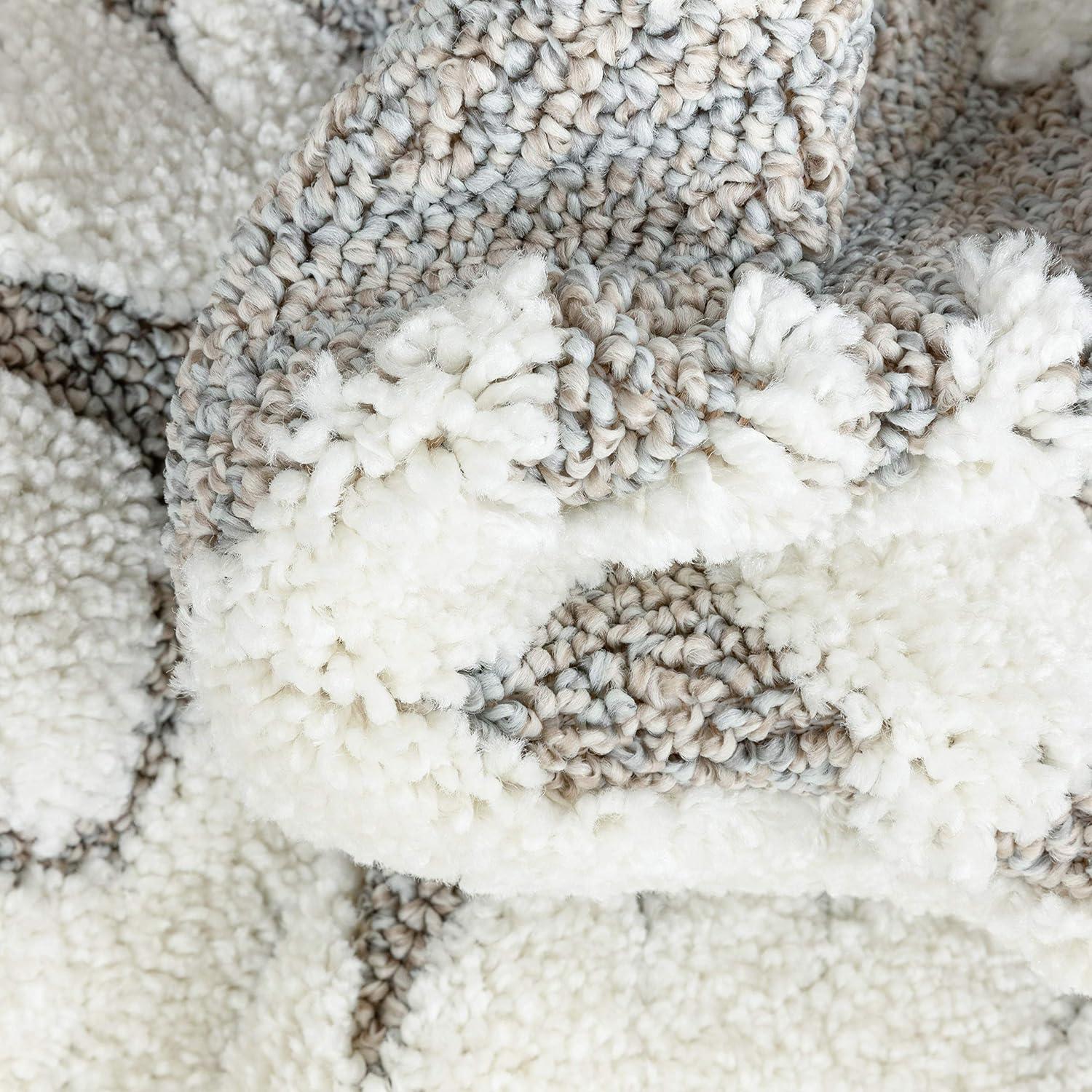 Well Woven Illana Cream Ethnic High-Lo Textured Diamond Area Rug (6'7" x 9'6")