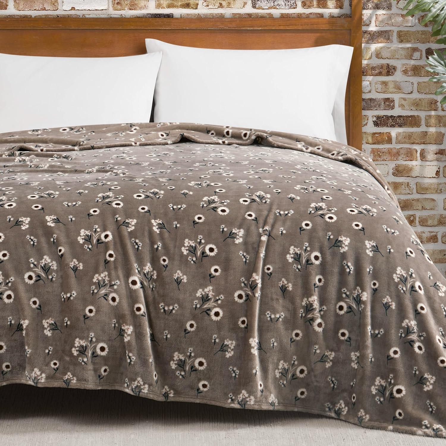 Lucky Brand Lucky Brand Daisy Blankets
