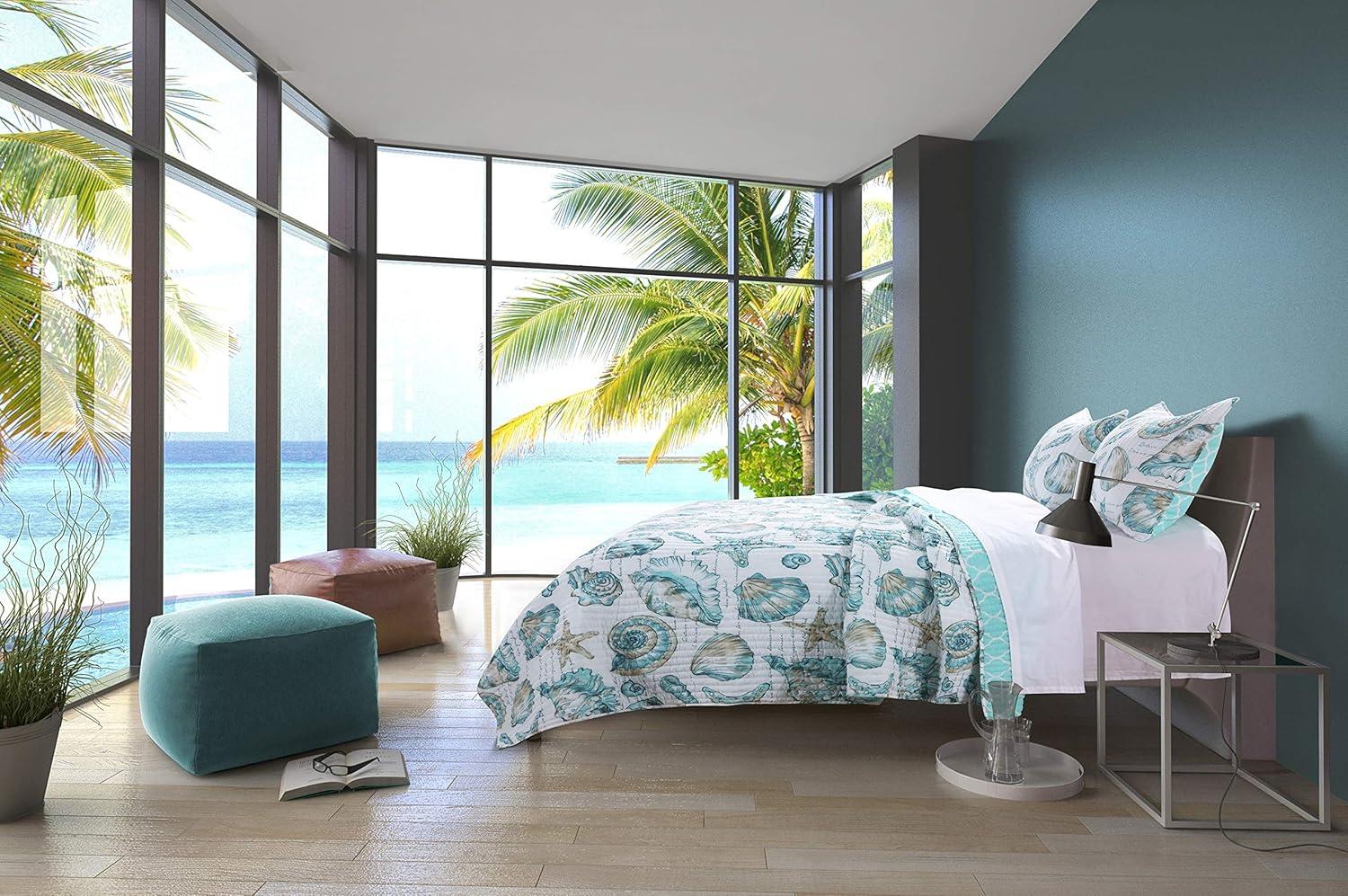 Greenland Home Fashions Cruz Reversible Seashell and Starfish Quilt Set