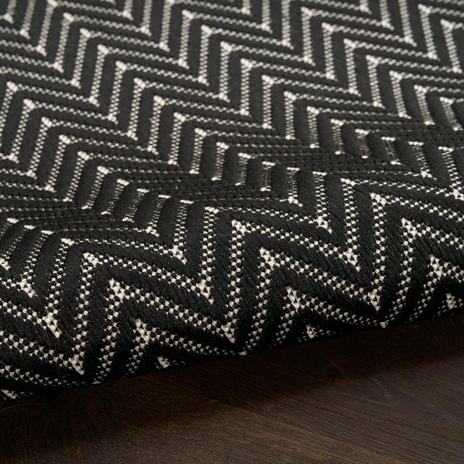 Nourison Horizon Indoor/Outdoor 2' x 6' Black Modern Rug