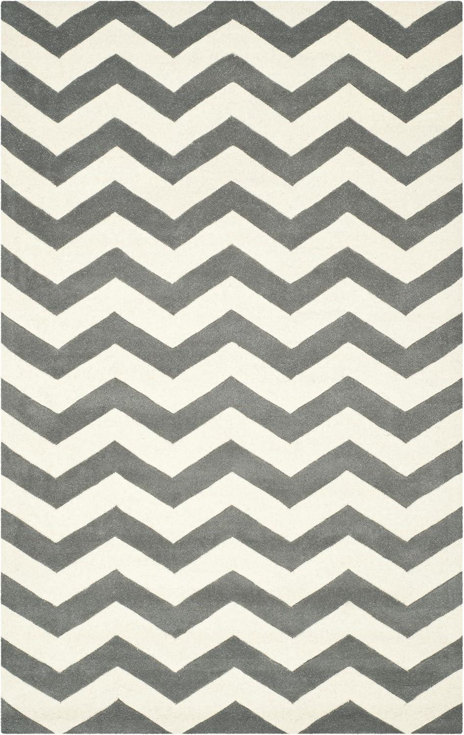 Handmade Gray Chevron Wool 6' x 9' Area Rug