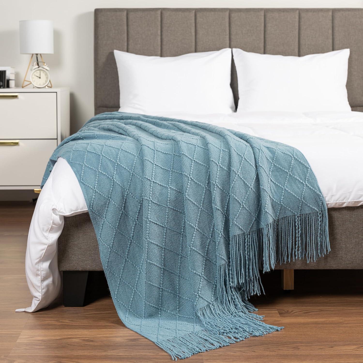 Pavilia Throw Blanket