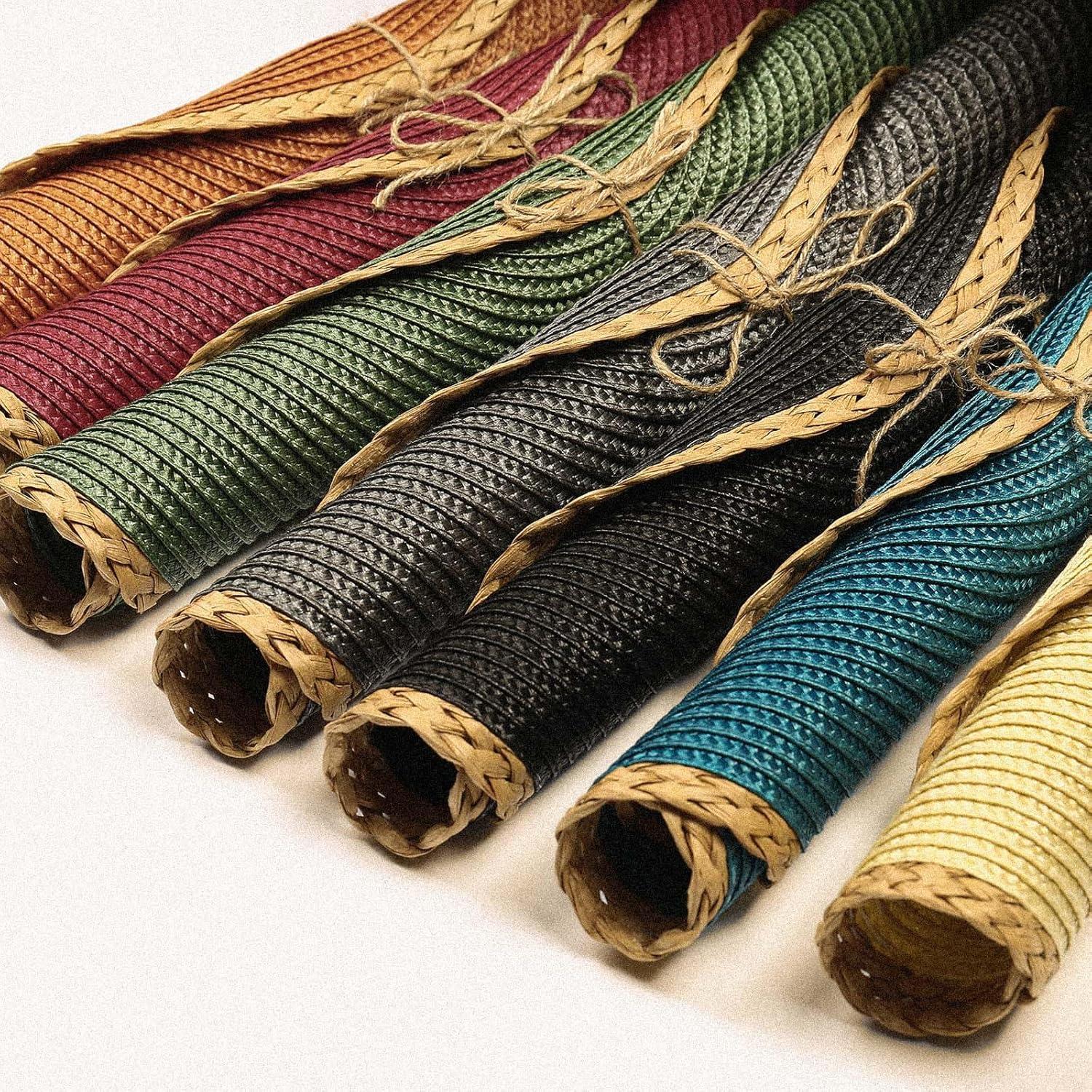 Noctiflorous 15 Inch Round Braided Placemats Set of 4 Washable Wipeable Easy Clean Heat Resistant Woven Dining Table Mats Decor for Holiday Parties Indoor Outdoor Daily Use(Red Thin Edge, 4)