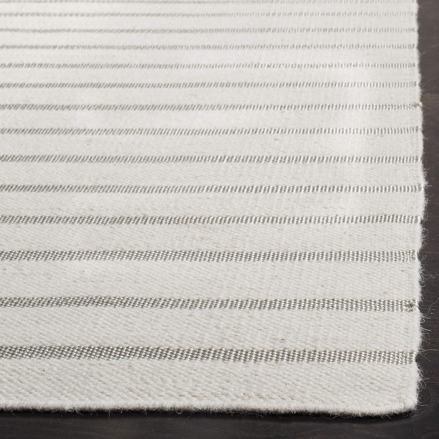 SAFAVIEH Dhurries Gina Geometric Wool Area Rug, White, 4' x 6'