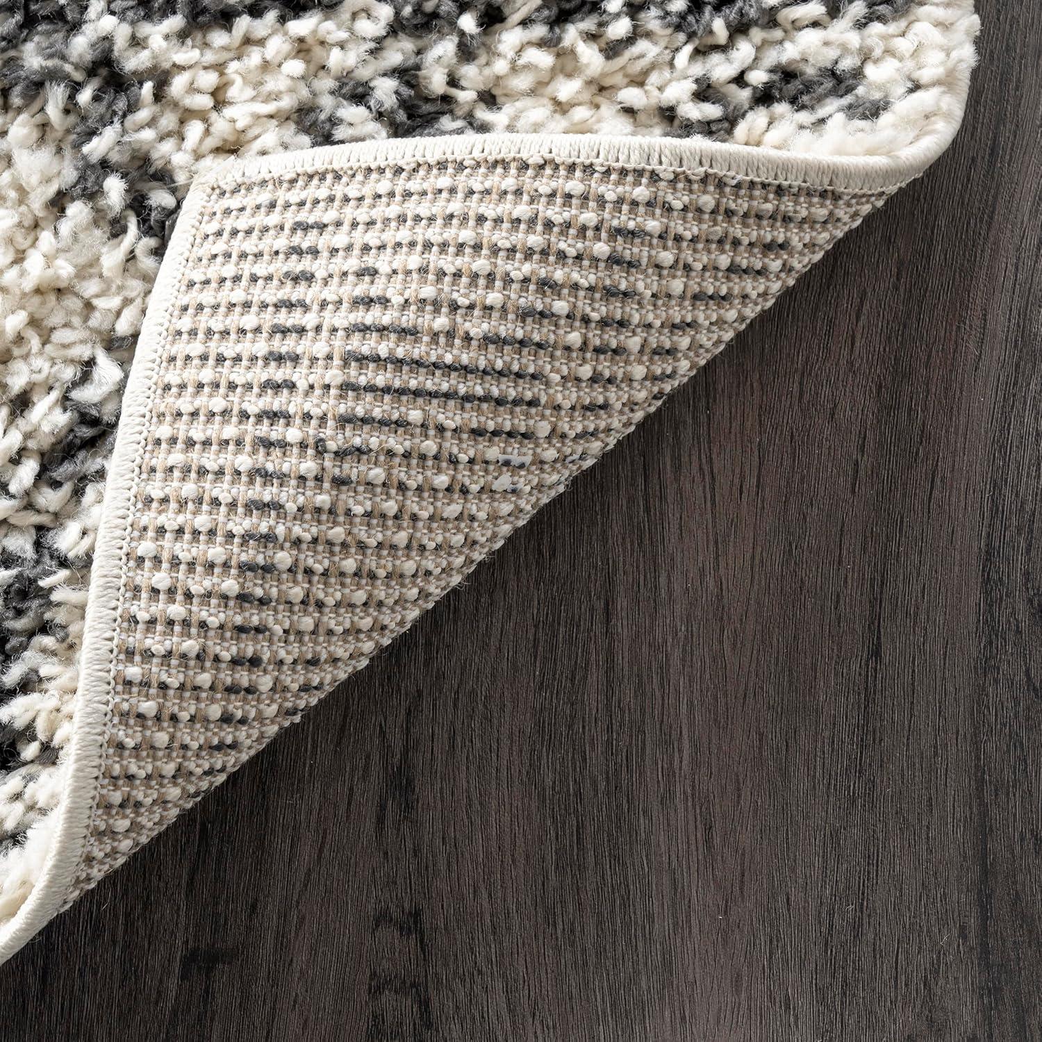 Nuloom Lacey Trellis 2x3 Accent Shag Indoor Area Rug for Living Room Bedroom Dining Room Nursery Entryway, Off White/Charcoal
