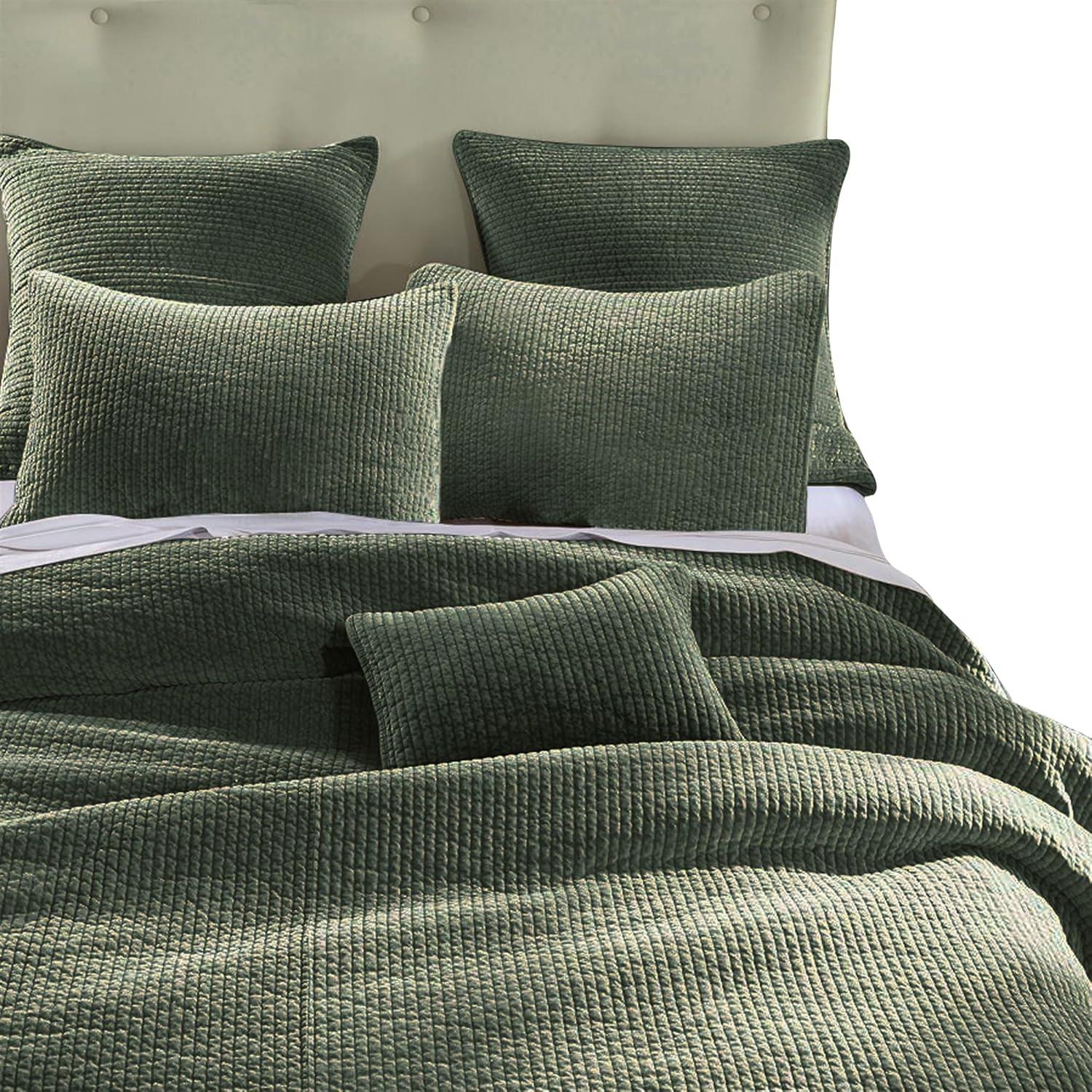 Fern Green Velvet Full Quilt Set with Shams