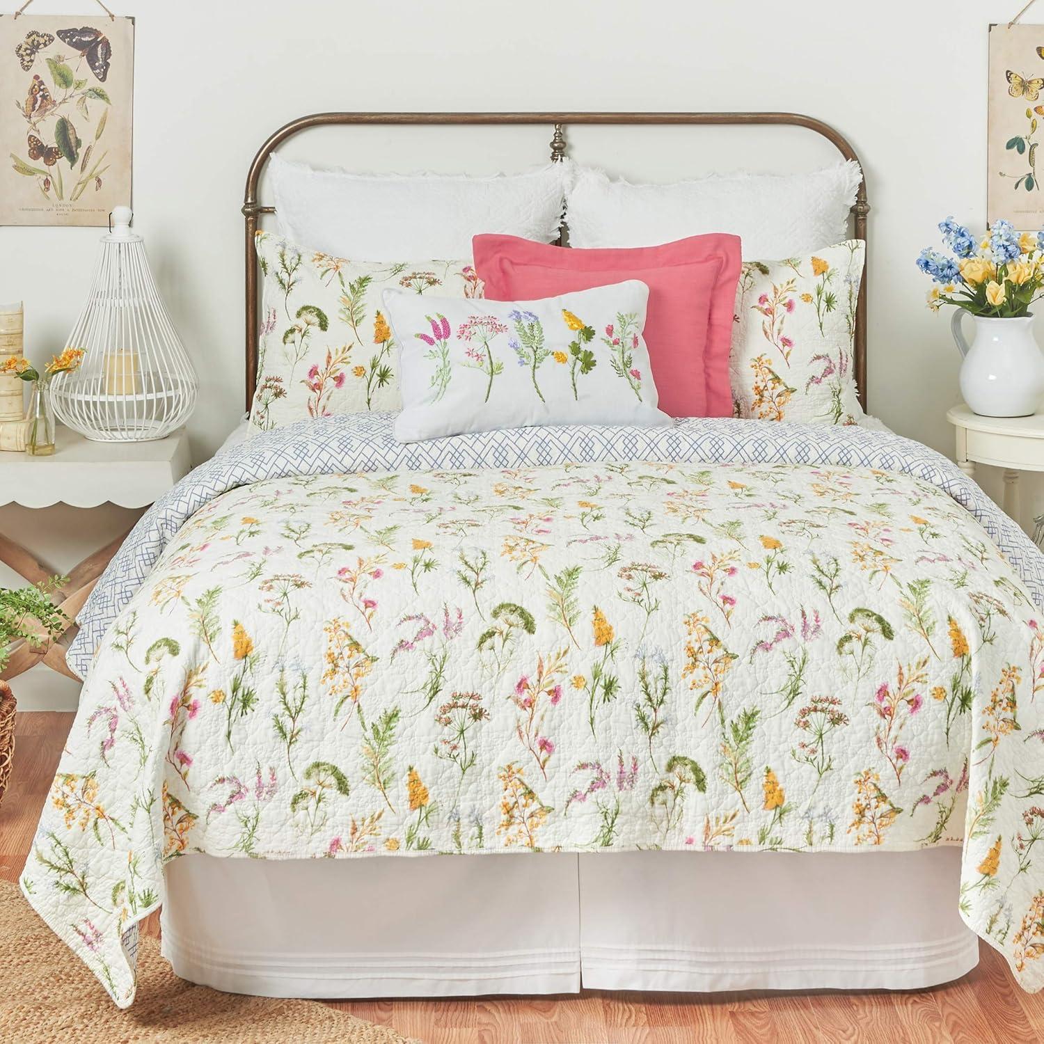 Genevieve White Cotton Twin Reversible Quilt Set