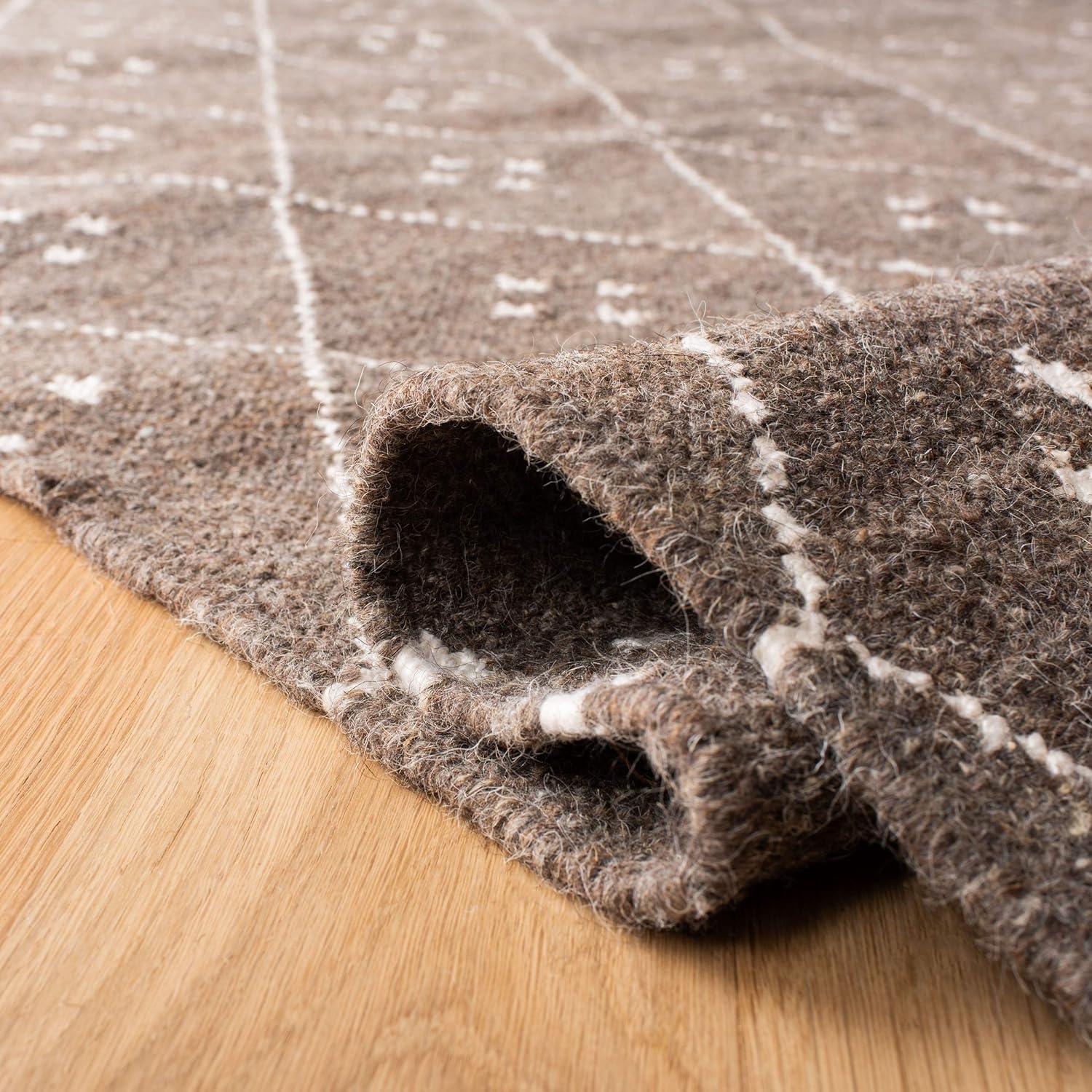 Natural Kilim NKM316 Hand Woven Area Rug - Brown/Ivory - 3'x5' - Safavieh.
