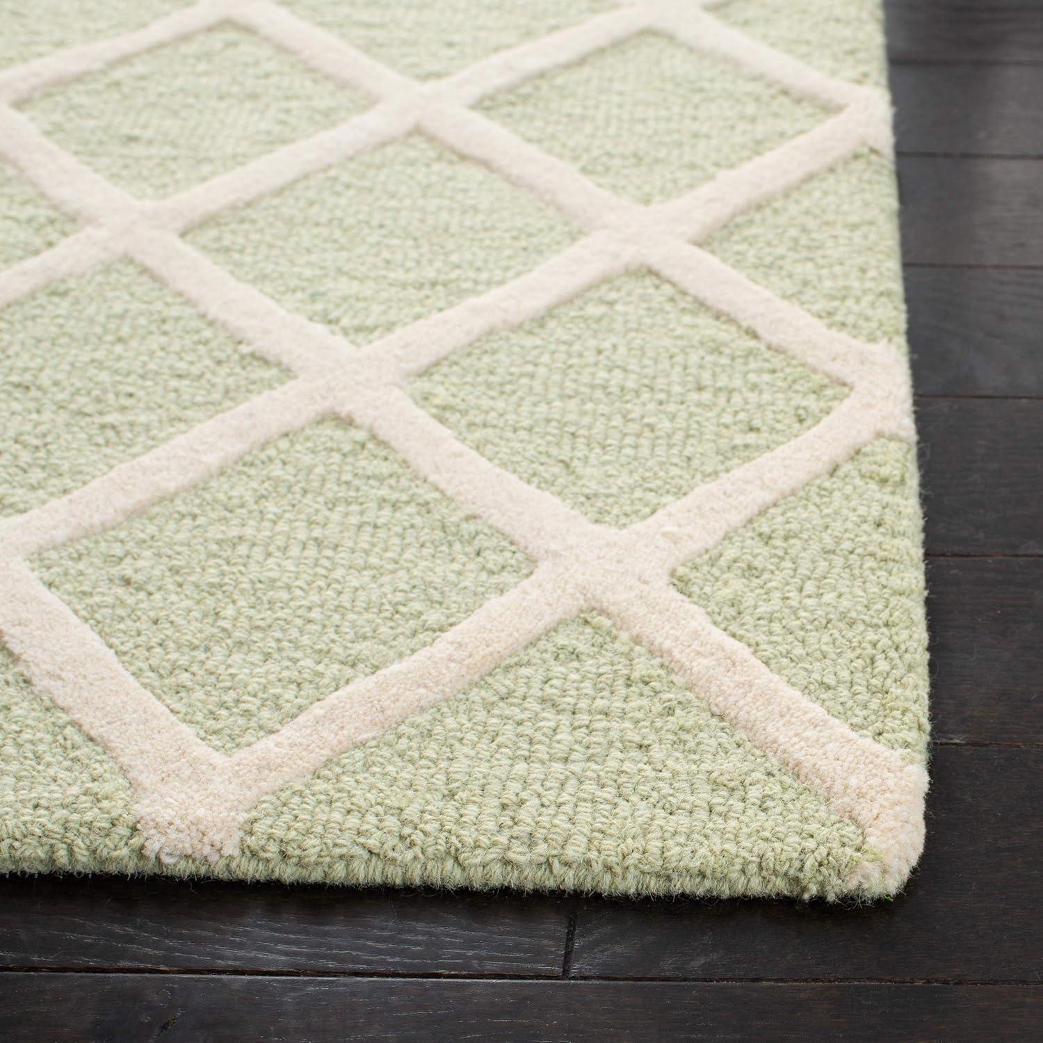 Cambridge CAM135 Hand Tufted Area Rug  - Safavieh