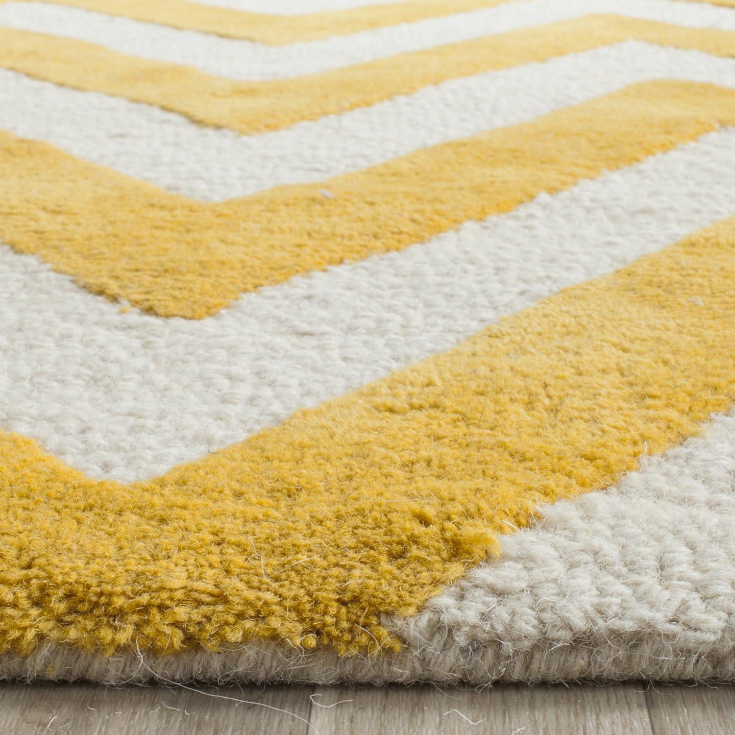 SAFAVIEH Cambridge Kaitlyn Zig Zag Stripes Wool Area Rug, Gold/Ivory, 3' x 5'
