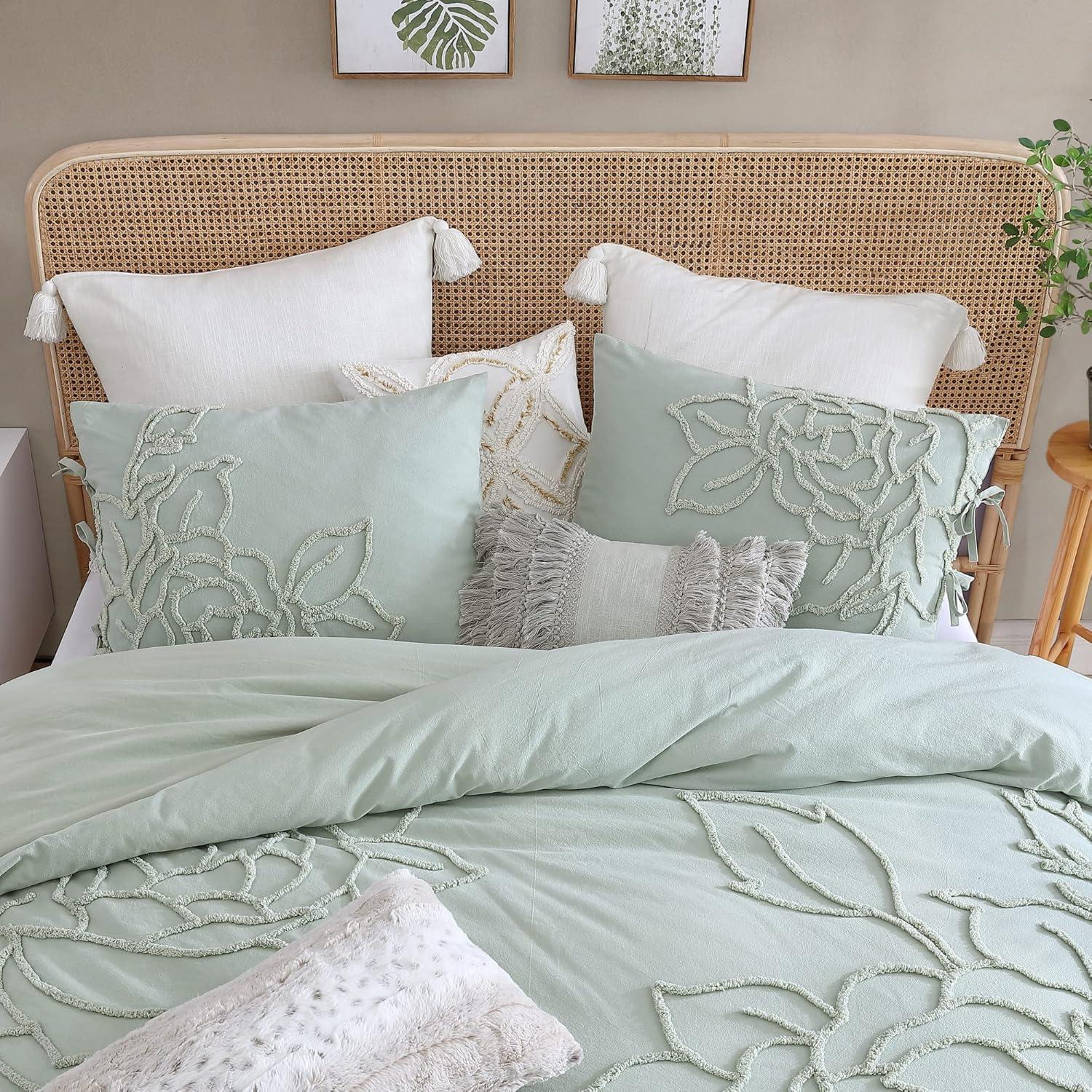 Peri Home 3pc King Chenille Rose Comforter Set Green: Bedding, Floral Pattern, Machine Washable