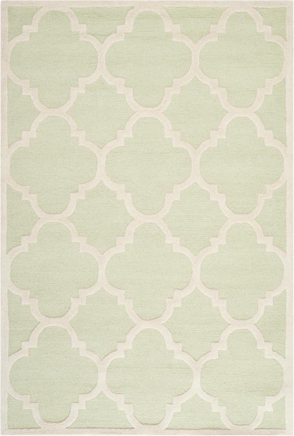 SAFAVIEH Cambridge Justine Geometric Quatrefoil Wool Area Rug, Light Green/Ivory, 5' x 8'