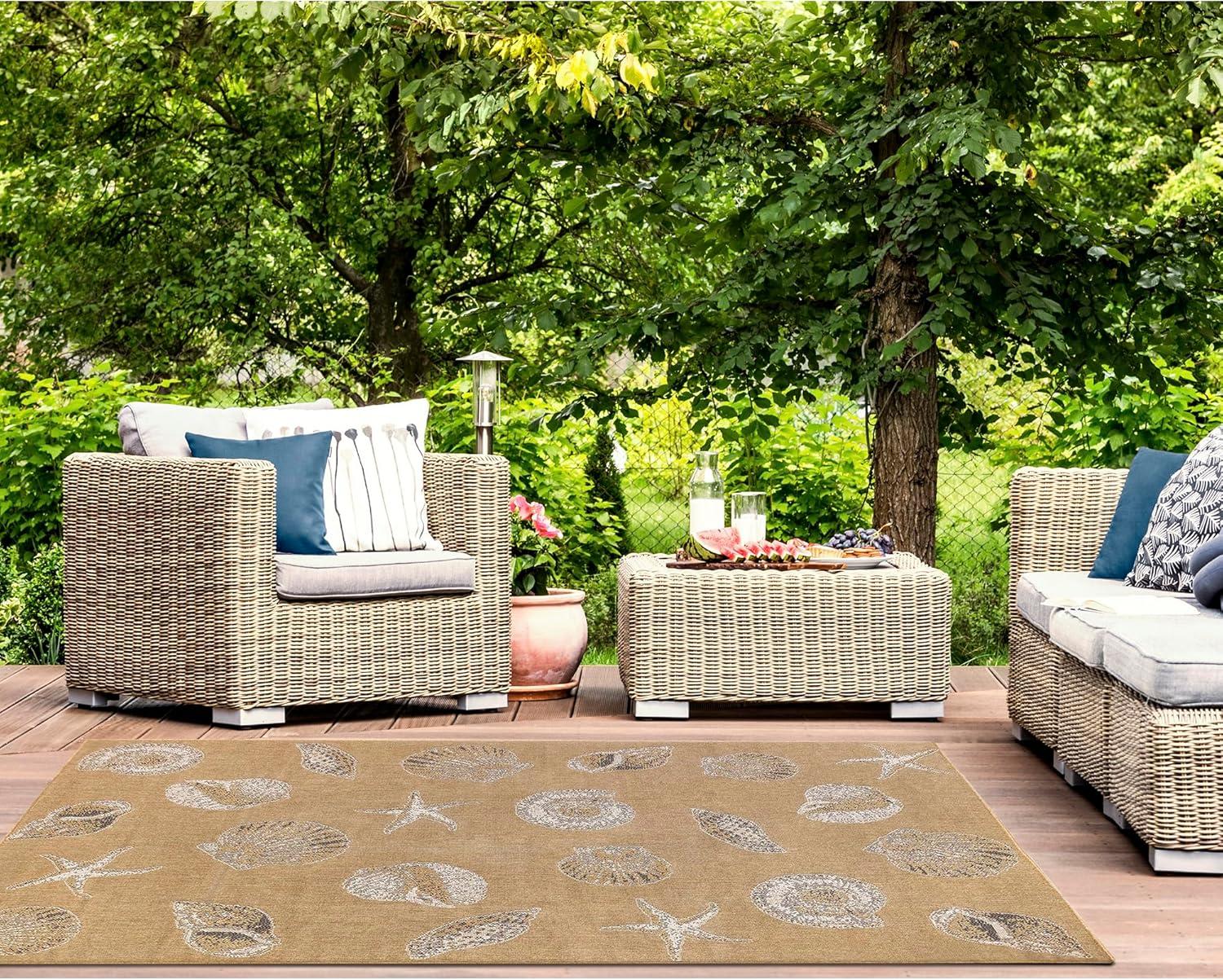Liora Manne Carmel Shells Indoor/Outdoor Rug Sand 3'3" x 4'11"