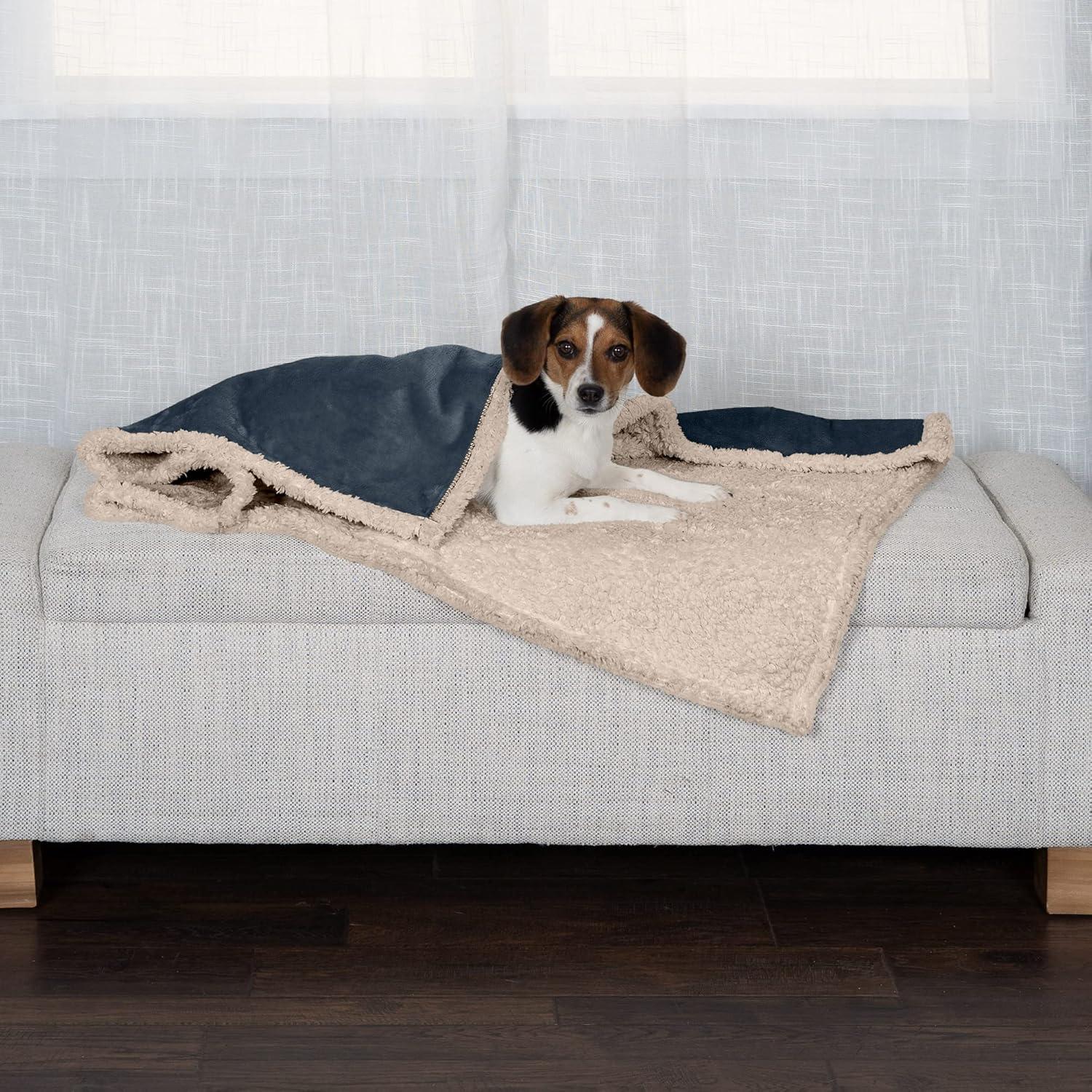 FurHaven Snuggly & Warm Soft-Edge Warming Waterproof Blanket