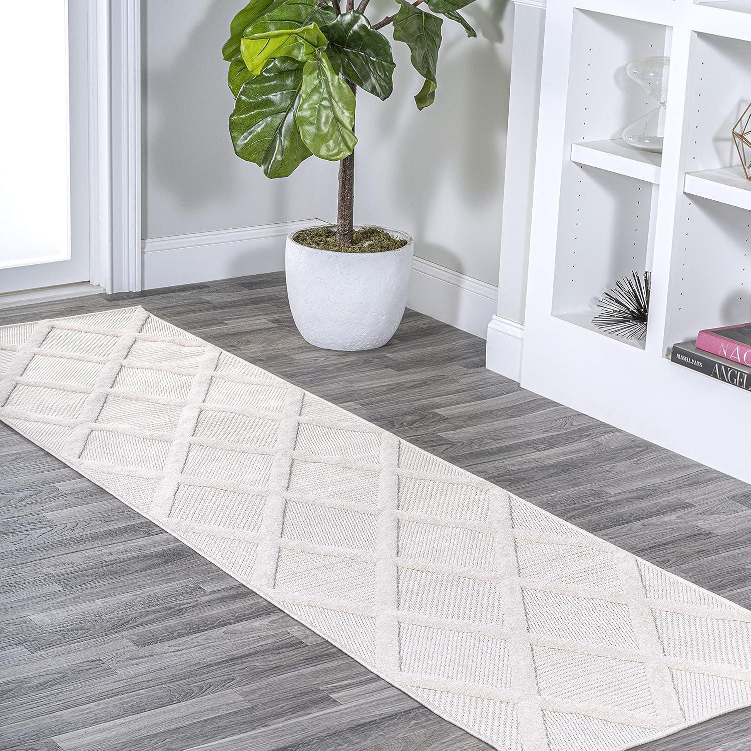 Salines Diamond Trellis Indoor/Outdoor Area Rug - JONATHAN Y