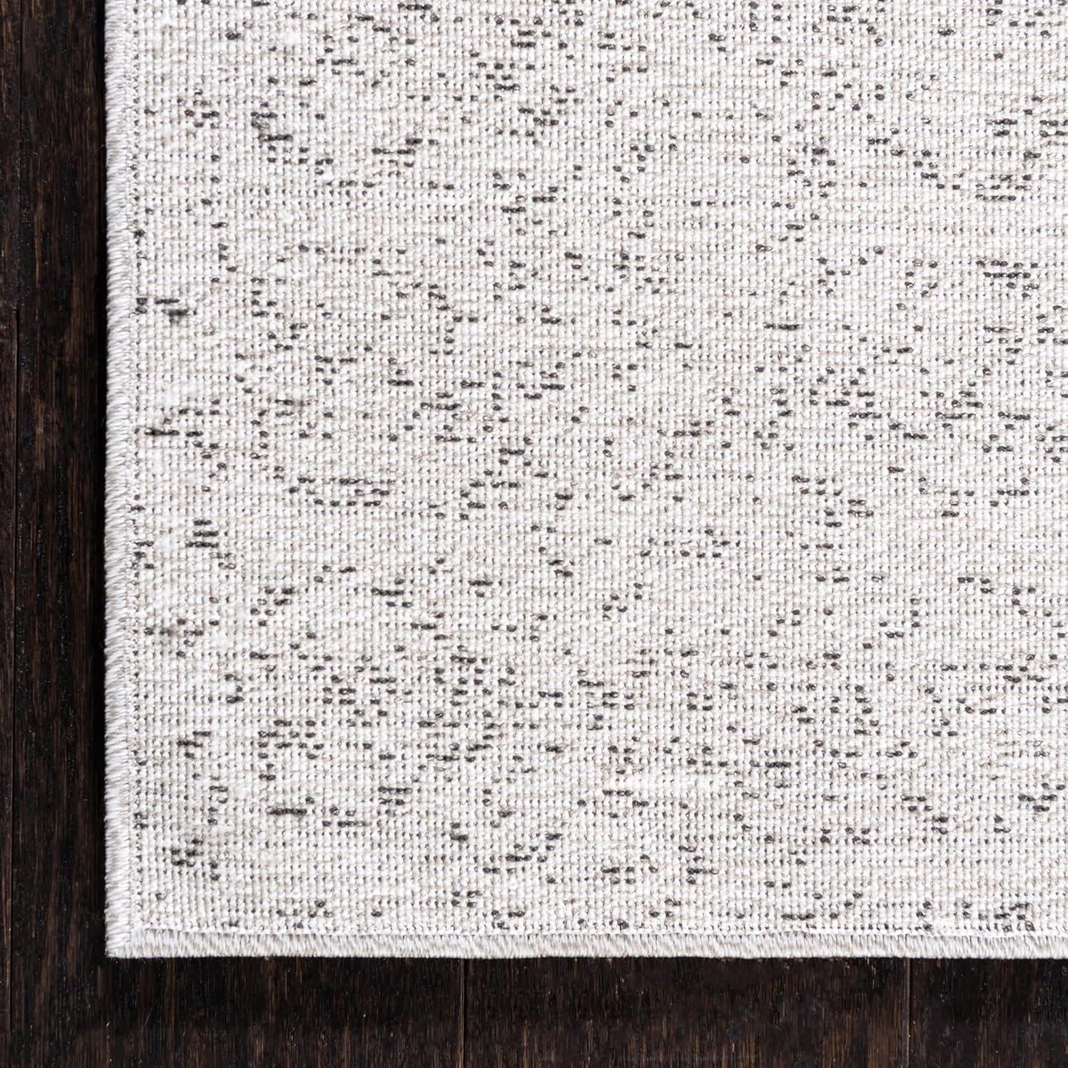 Unique Loom Del Mar Collection Area Rug - Jennifer (5' 1" x 8' Rectangle Gray/Black)