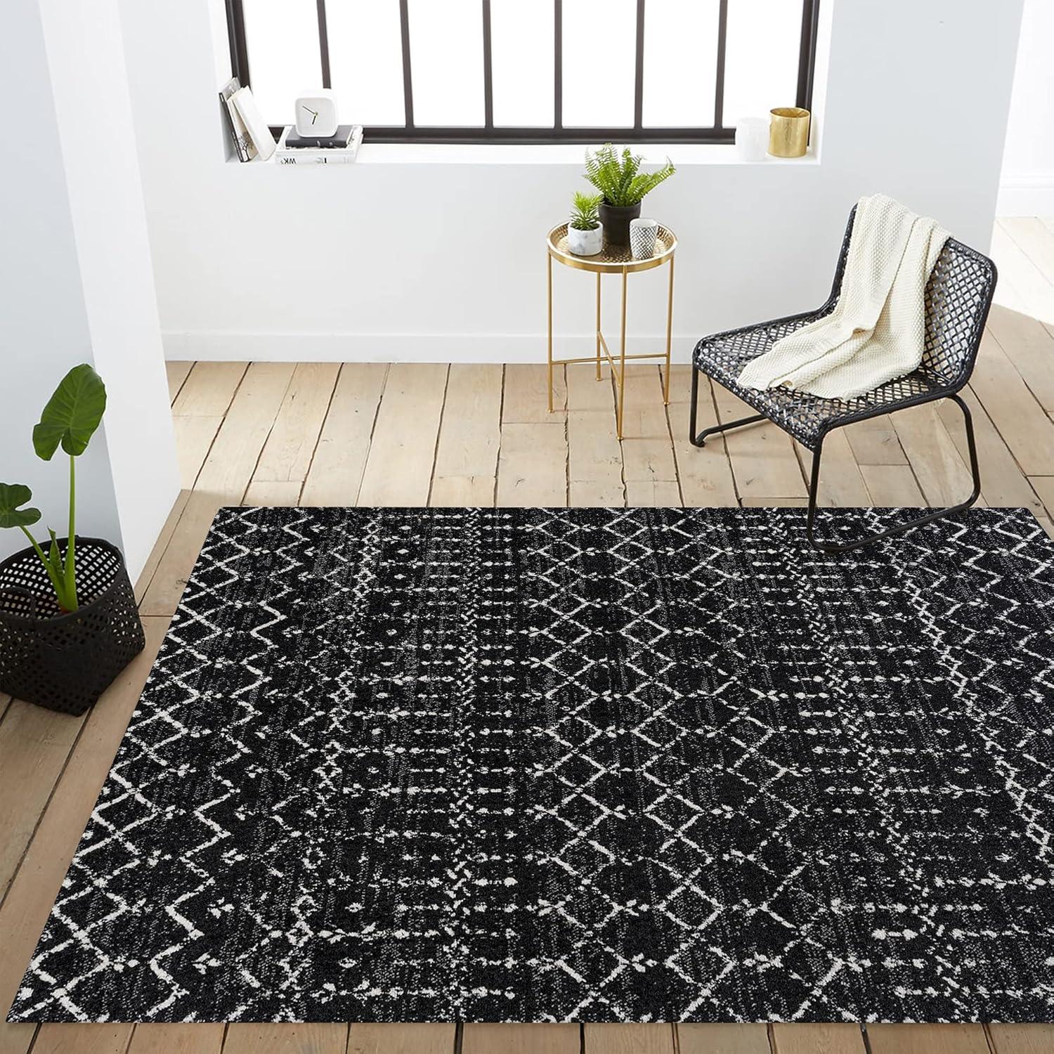 JONATHAN Y Moroccan HYPE Boho Vintage Diamond Black/Ivory 4 ft. x 6 ft. Area Rug
