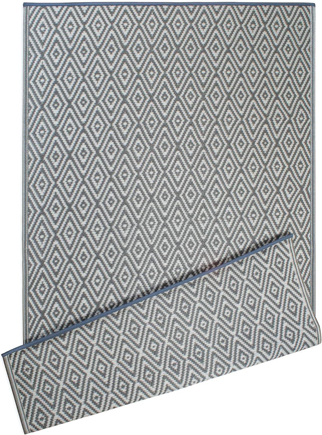 Gray Diamond 4' x 6' Synthetic Reversible Rug