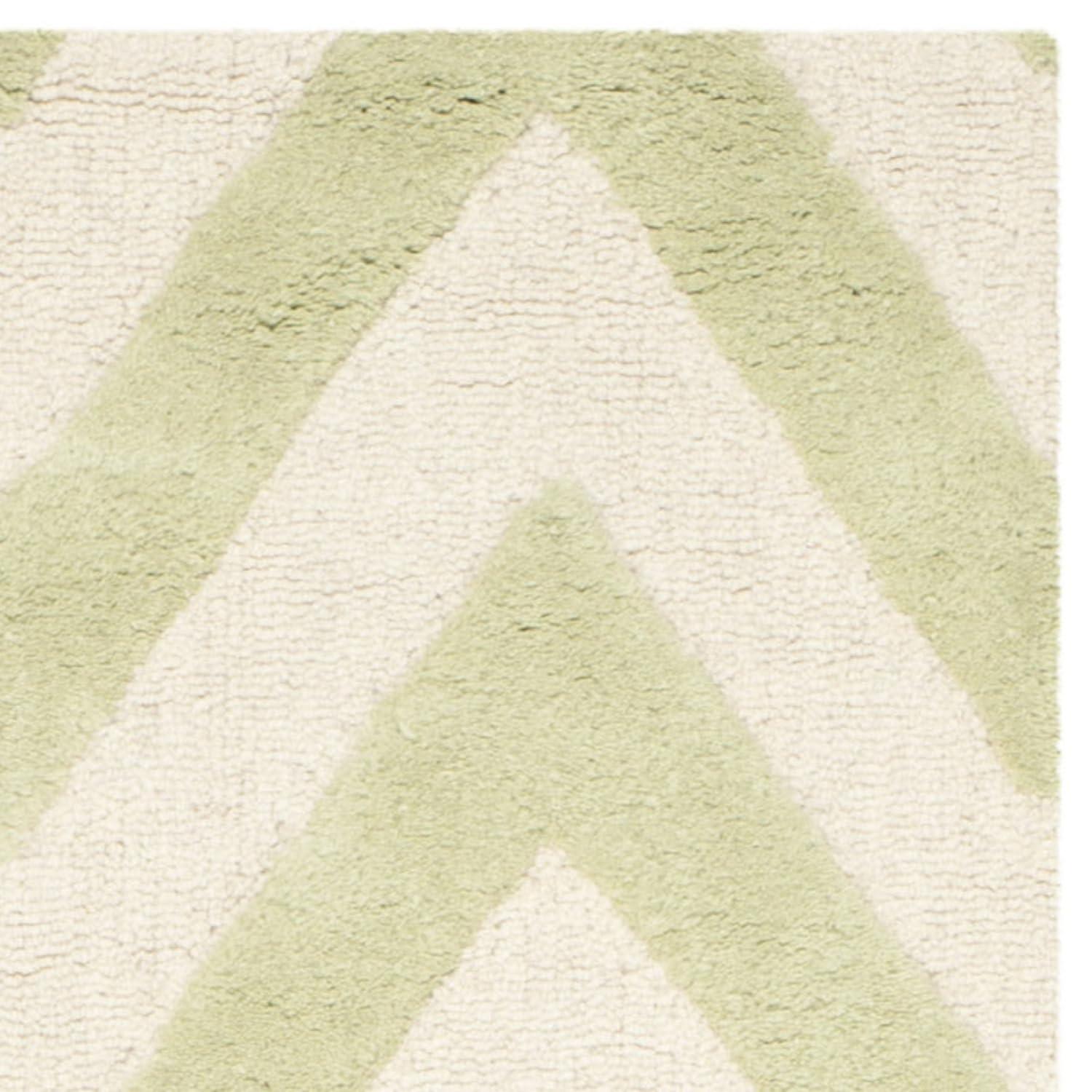 SAFAVIEH Cambridge Kaitlyn Geometric Wool Area Rug, Light Green/Ivory, 2'6" x 4'