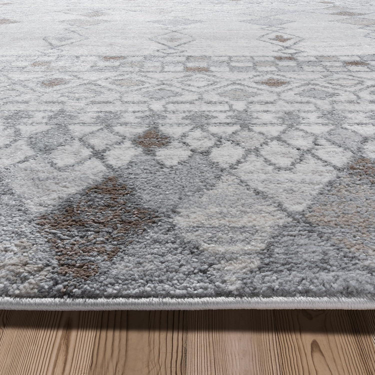 Ciaran Nyla Moroccan Bohemian Gray Geometric Polypropylene Area Rug