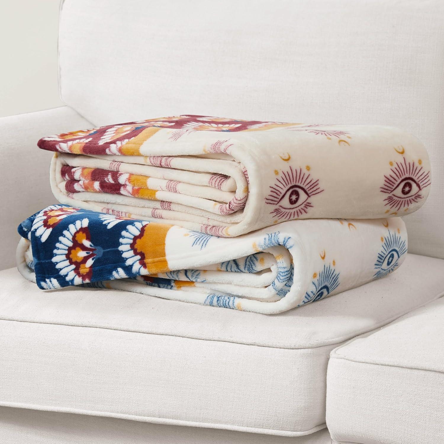 Jessica Simpson Plush 50"X70" Throw Blanket - Celeste White/Navy - Luxurious Plush Blanket for Ultimate Comfort and Cozy Warmth
