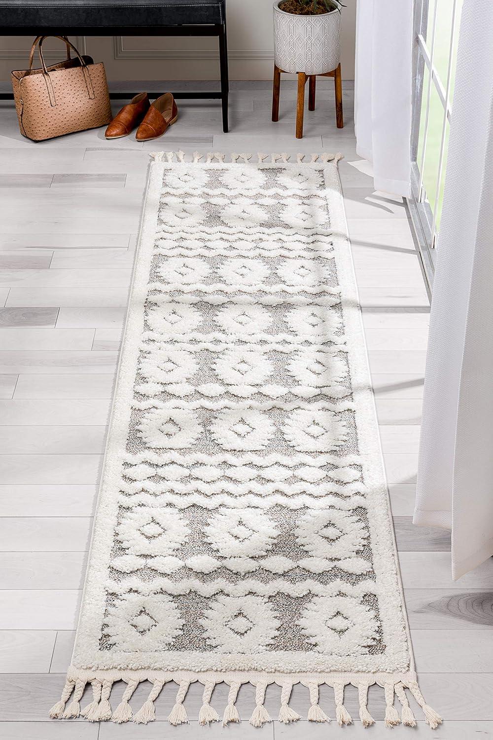 Well Woven Illana Cream Ethnic High-Lo Textured Diamond Area Rug (6'7" x 9'6")