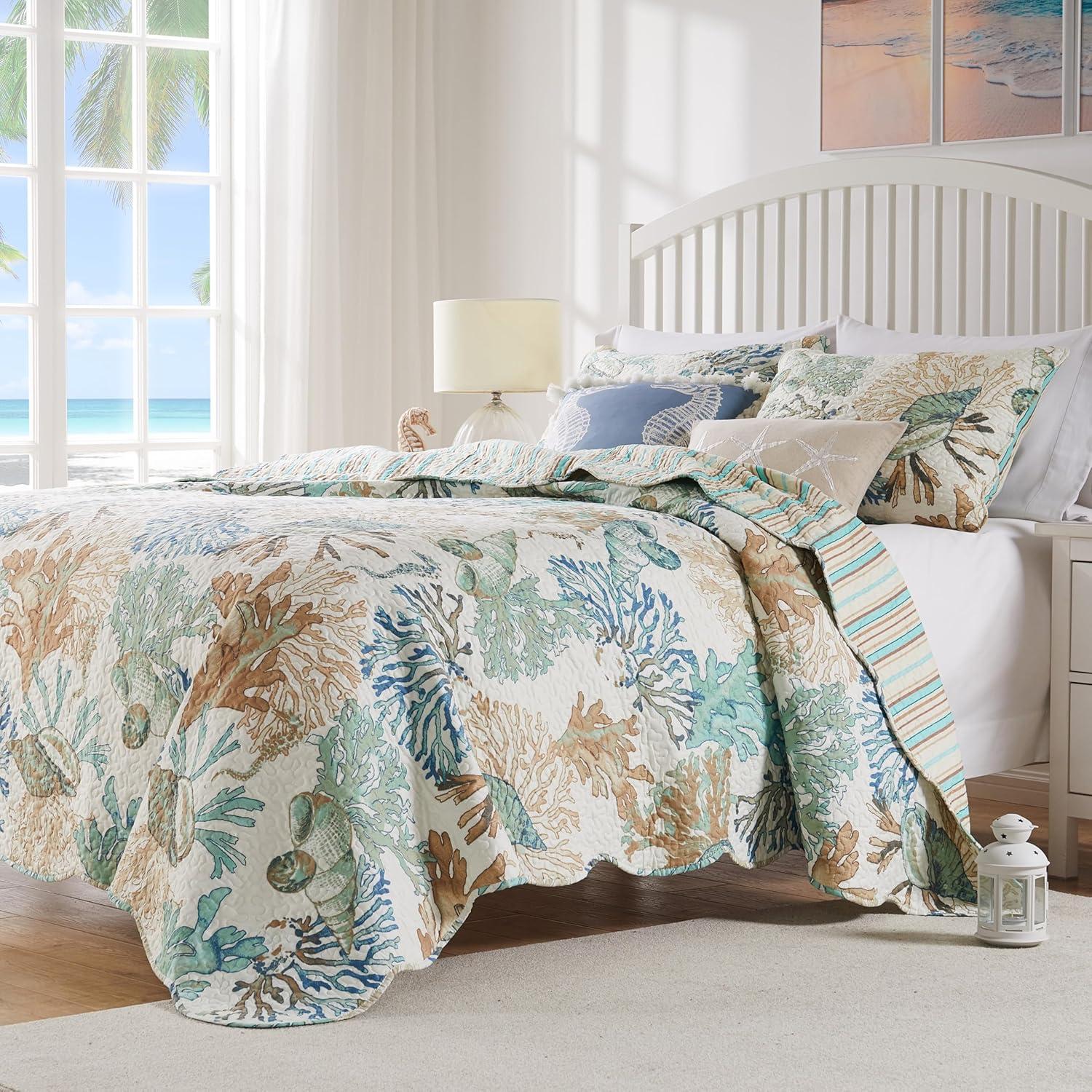 Atlantis Reversible Quilt Set with Throw Pillows