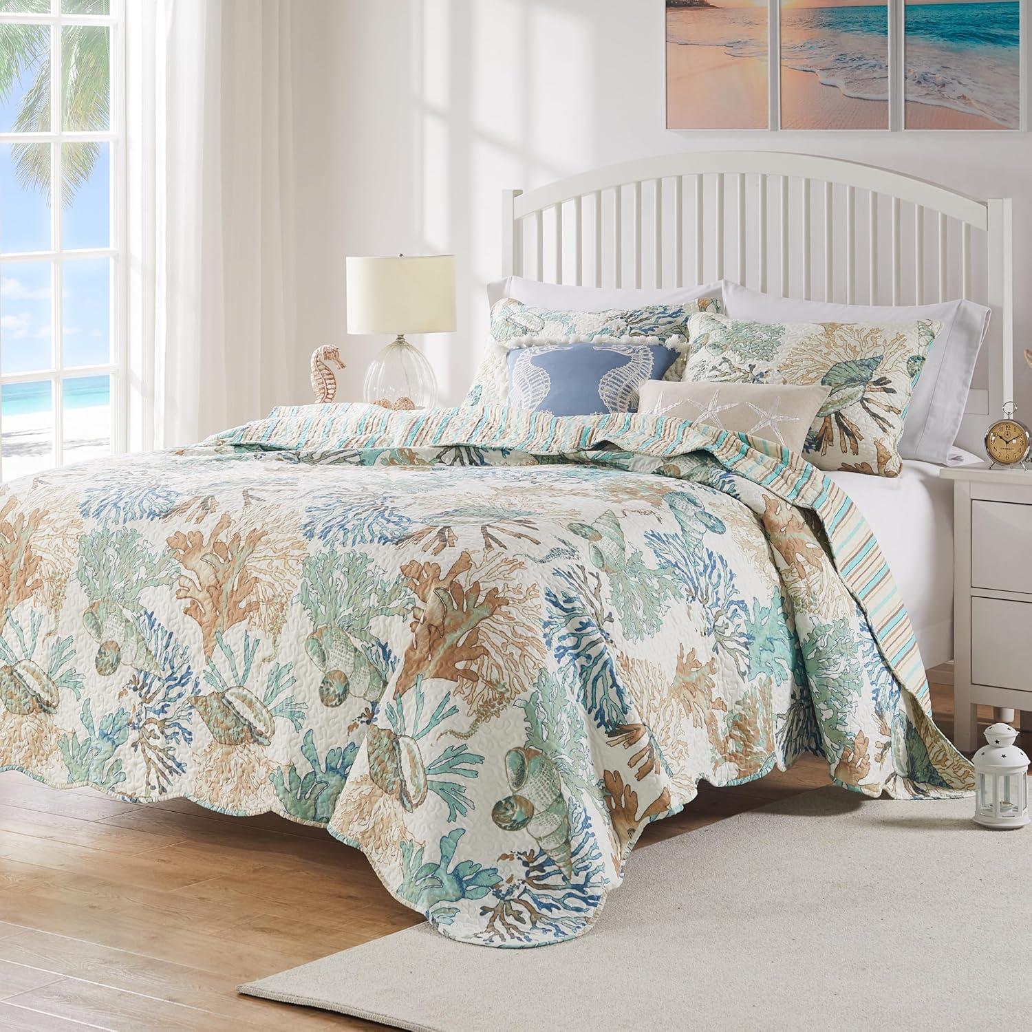 Atlantis Reversible Quilt Set with Throw Pillows