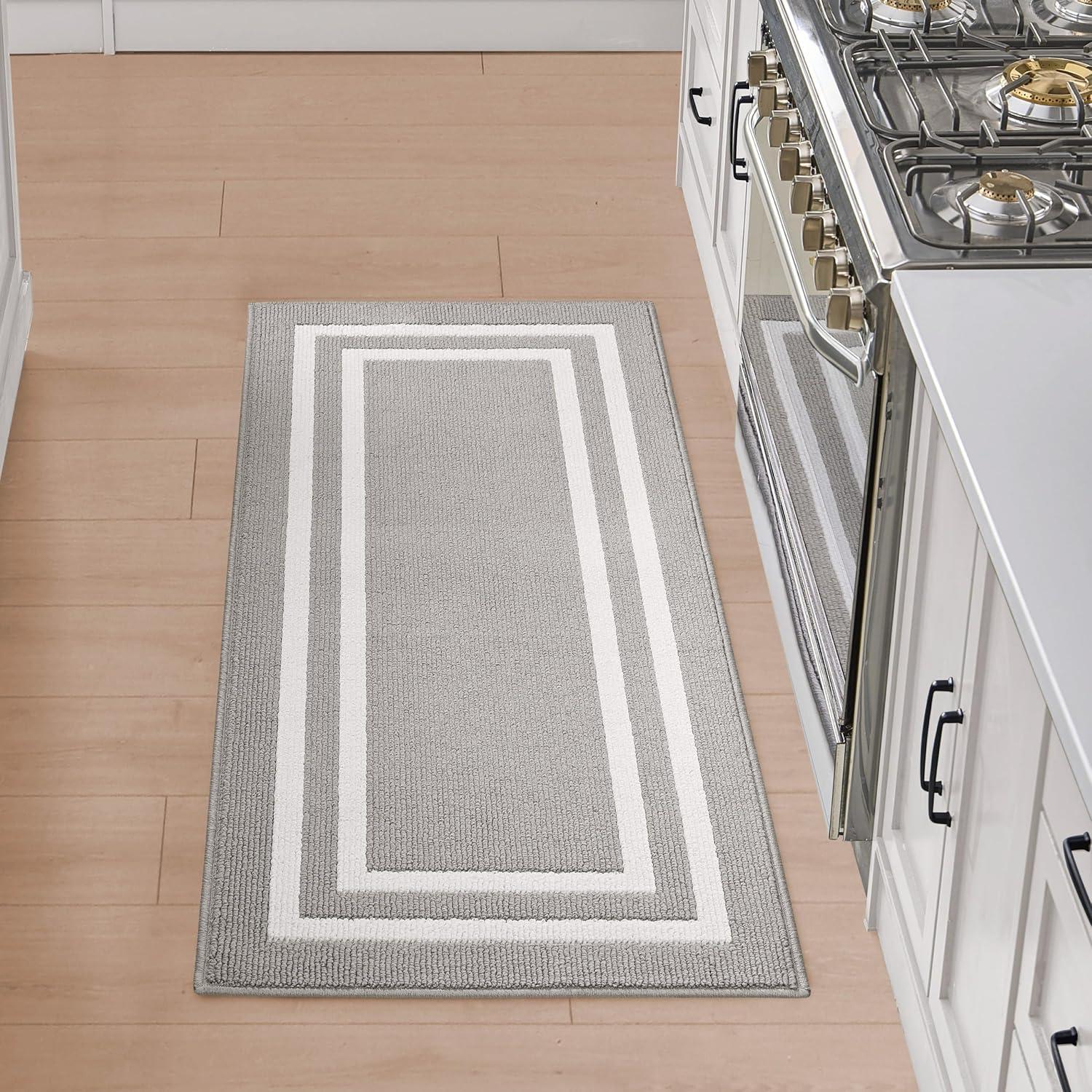 Double Border Machine Tufted Performance Light Gray/White Rug