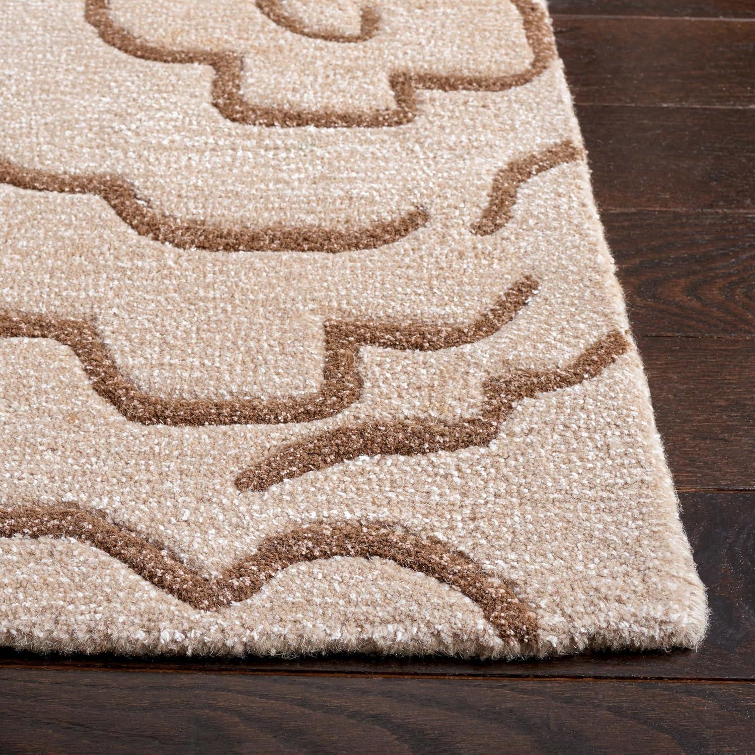 SAFAVIEH Soho Trinity Floral Wool Area Rug, Beige/Multi, 3'6" x 5'6"