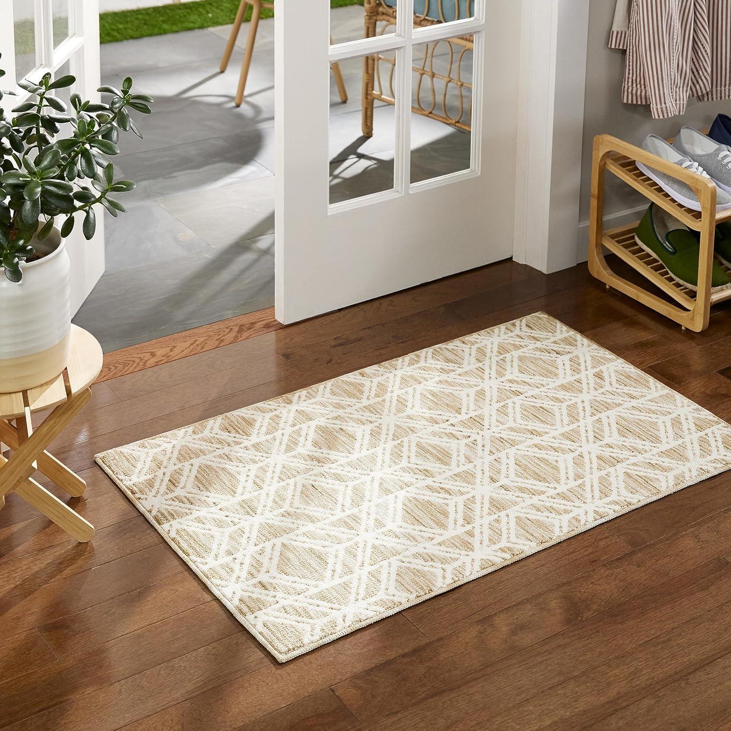 Town & Country Living TOWN & COUNTRY EVERYDAY Walker Modern Diamond Everwash Non-Slip Backing Kitchen Mat