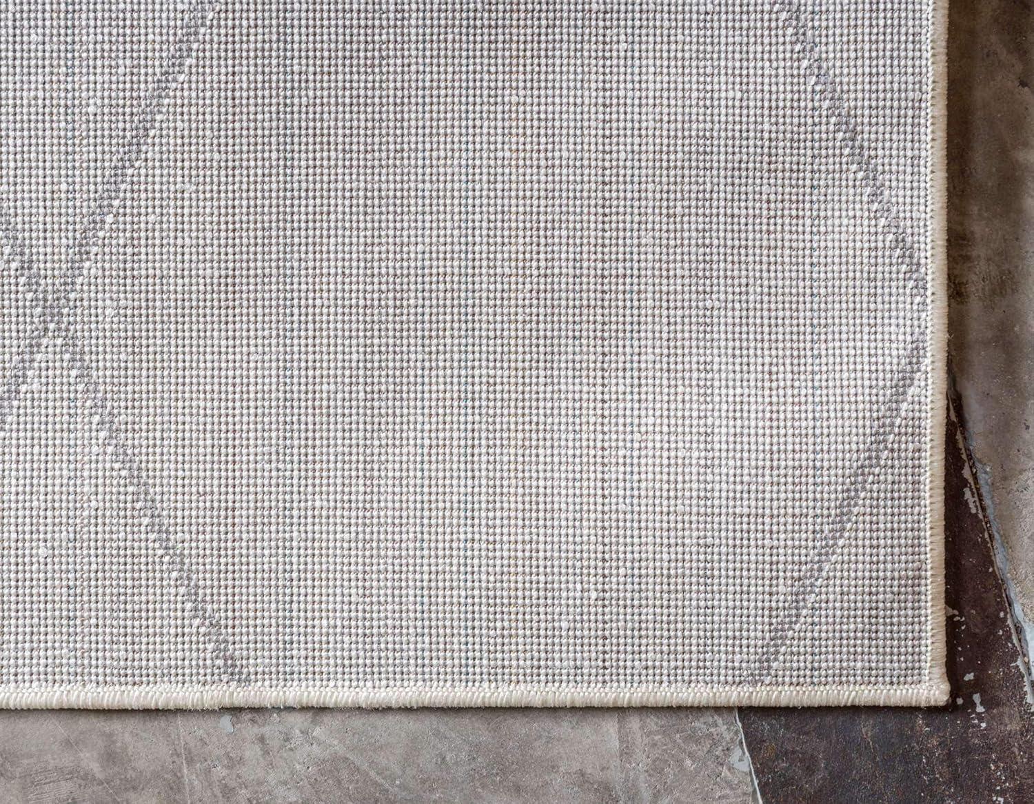 Ivory and Gray Synthetic 4' x 6' Trellis Area Rug