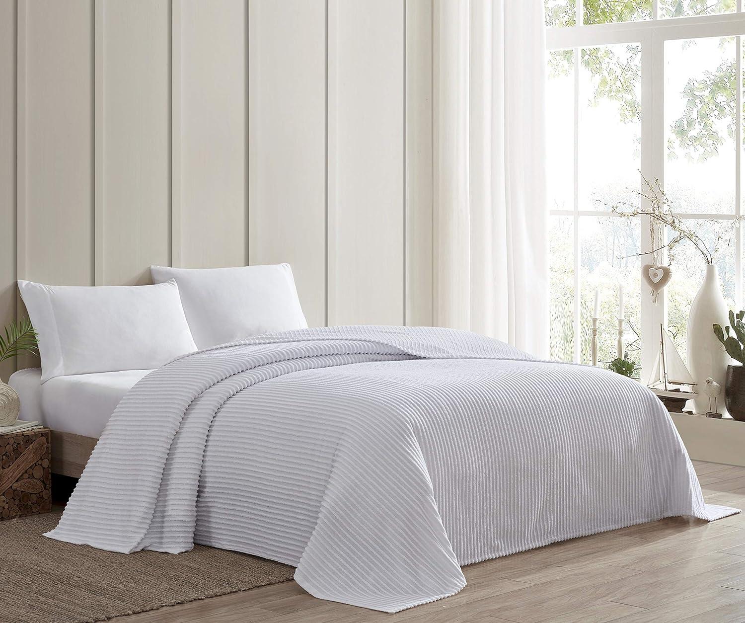 Channel Chenille Bedspread White Full