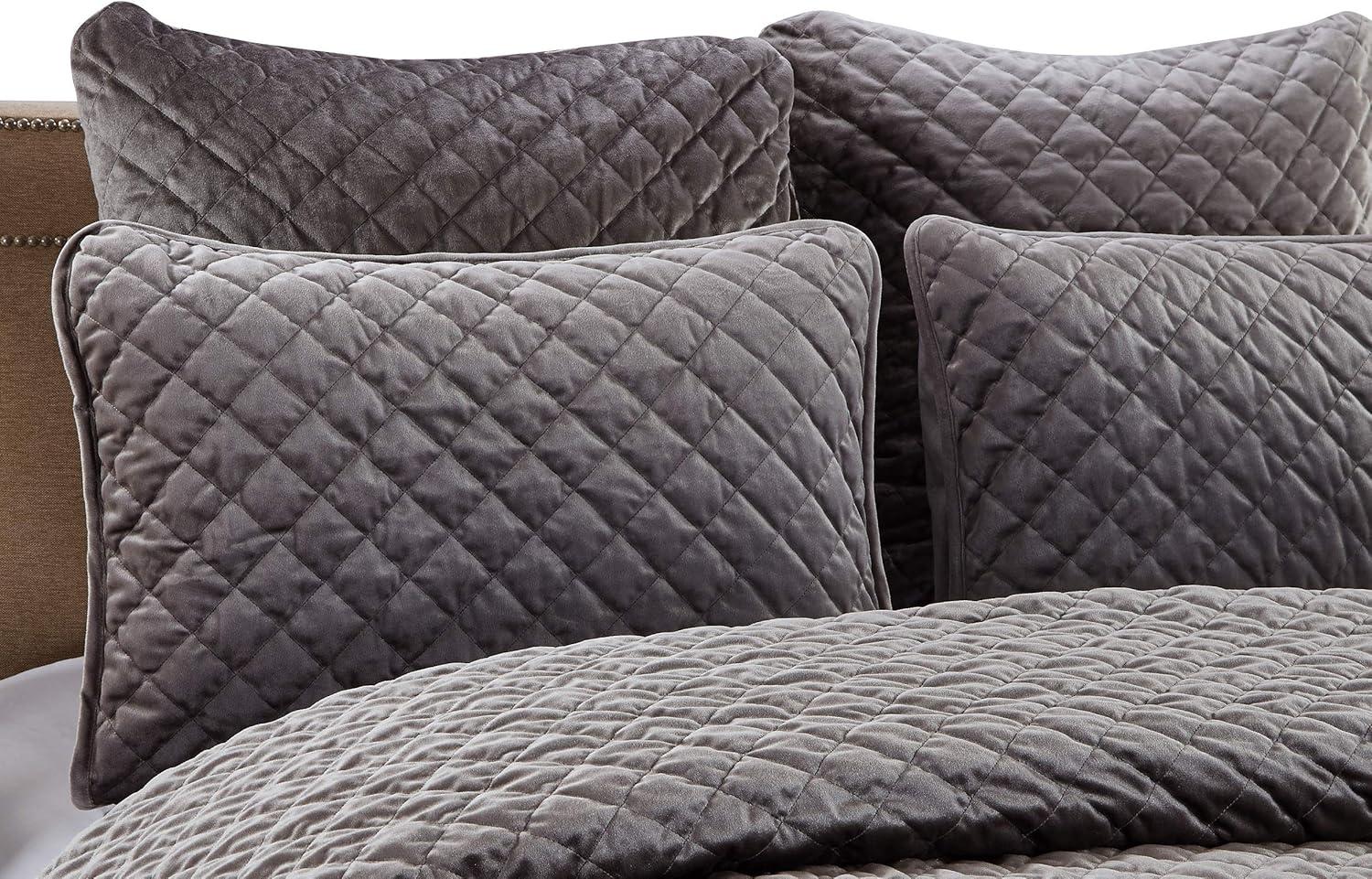 Chezmoi Collection Nina 3-Piece Modern Diamond Pattern Solid Velvet Quilt Set