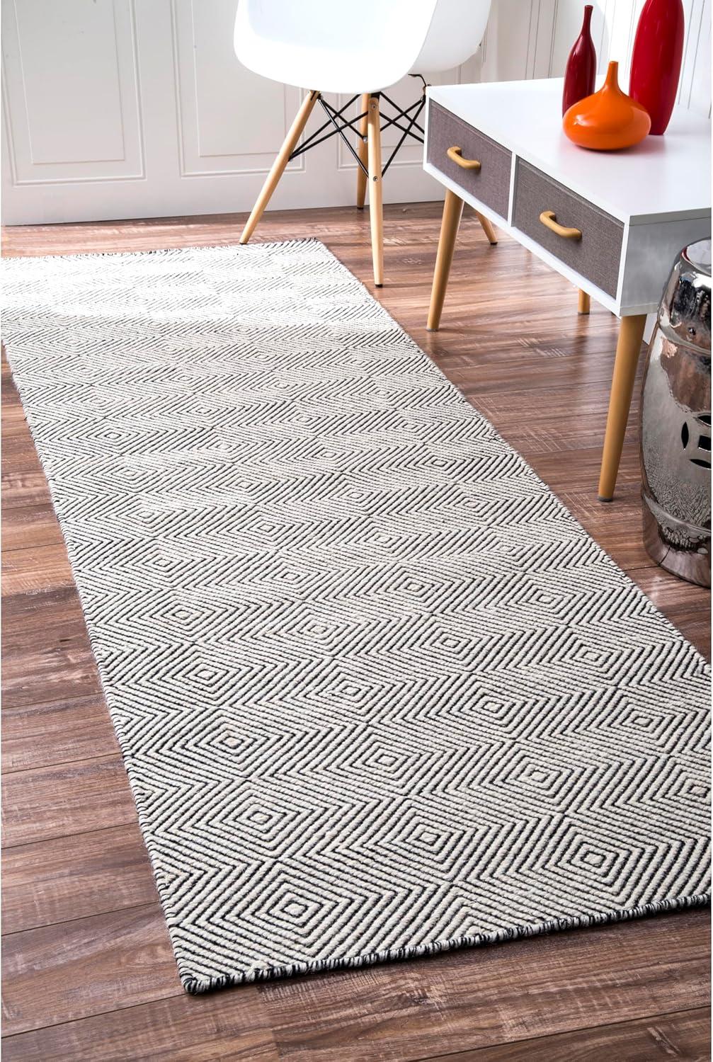 Nuloom Ago Geometric Wool Indoor Area Rug