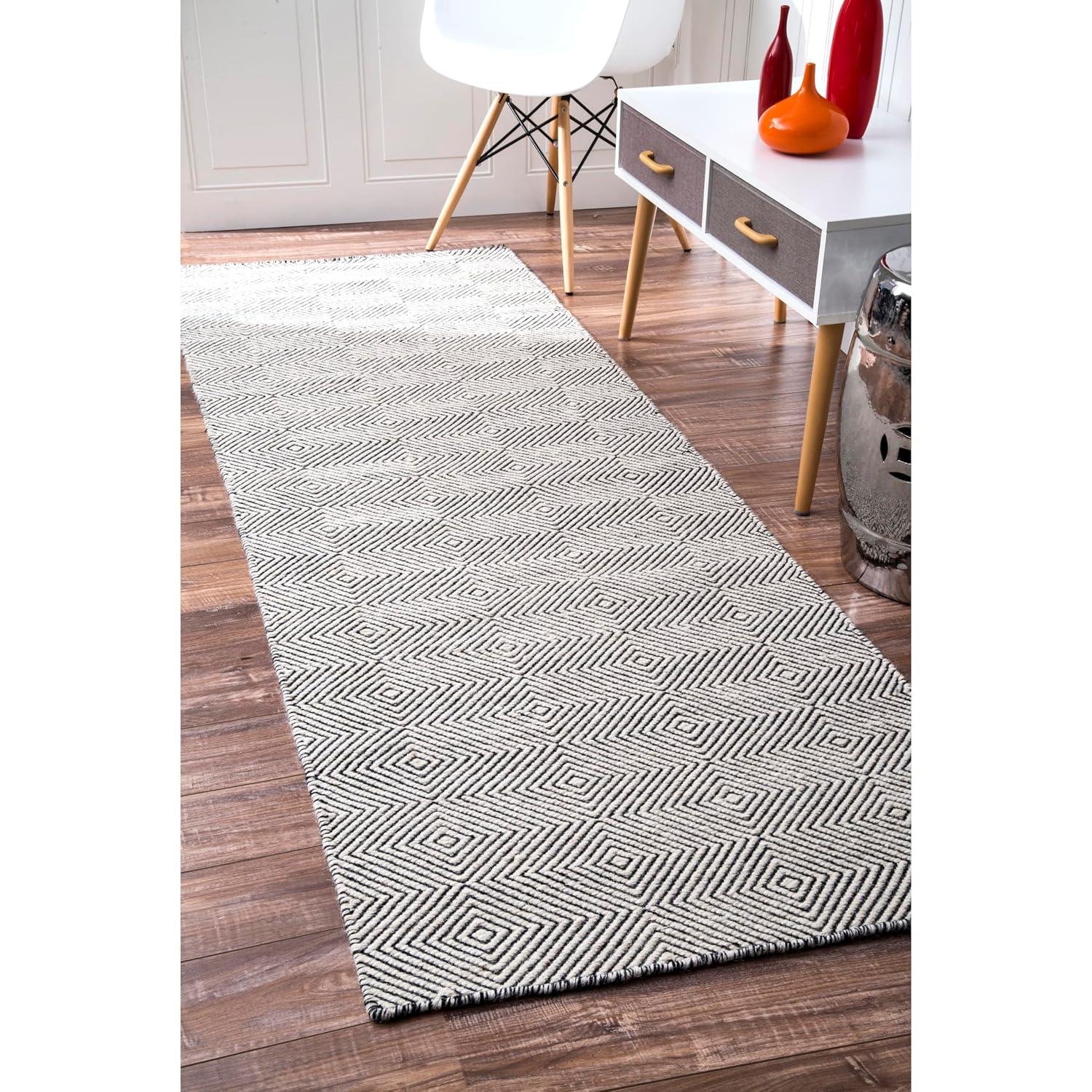 Nuloom Ago Diamond 2x6 Wool Runner Indoor Area Rug for Living Room Bedroom Dining Room Entryway Hallway Kitchen, Ivory