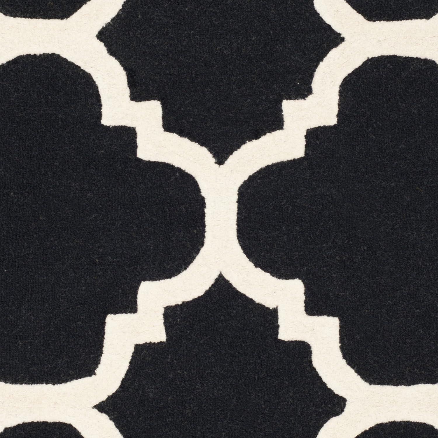 Cambridge CAM140 Hand Tufted Area Rug  - Safavieh