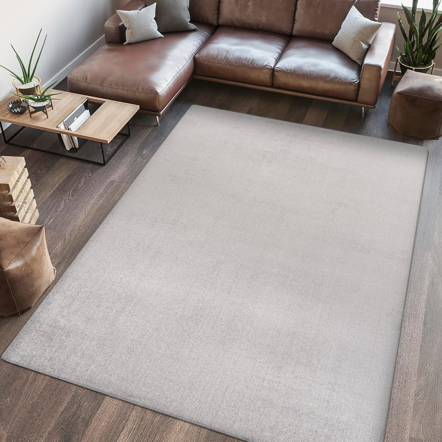 JONATHAN Y Twyla Classic Solid Low-Pile Machine-Washable Area Rug