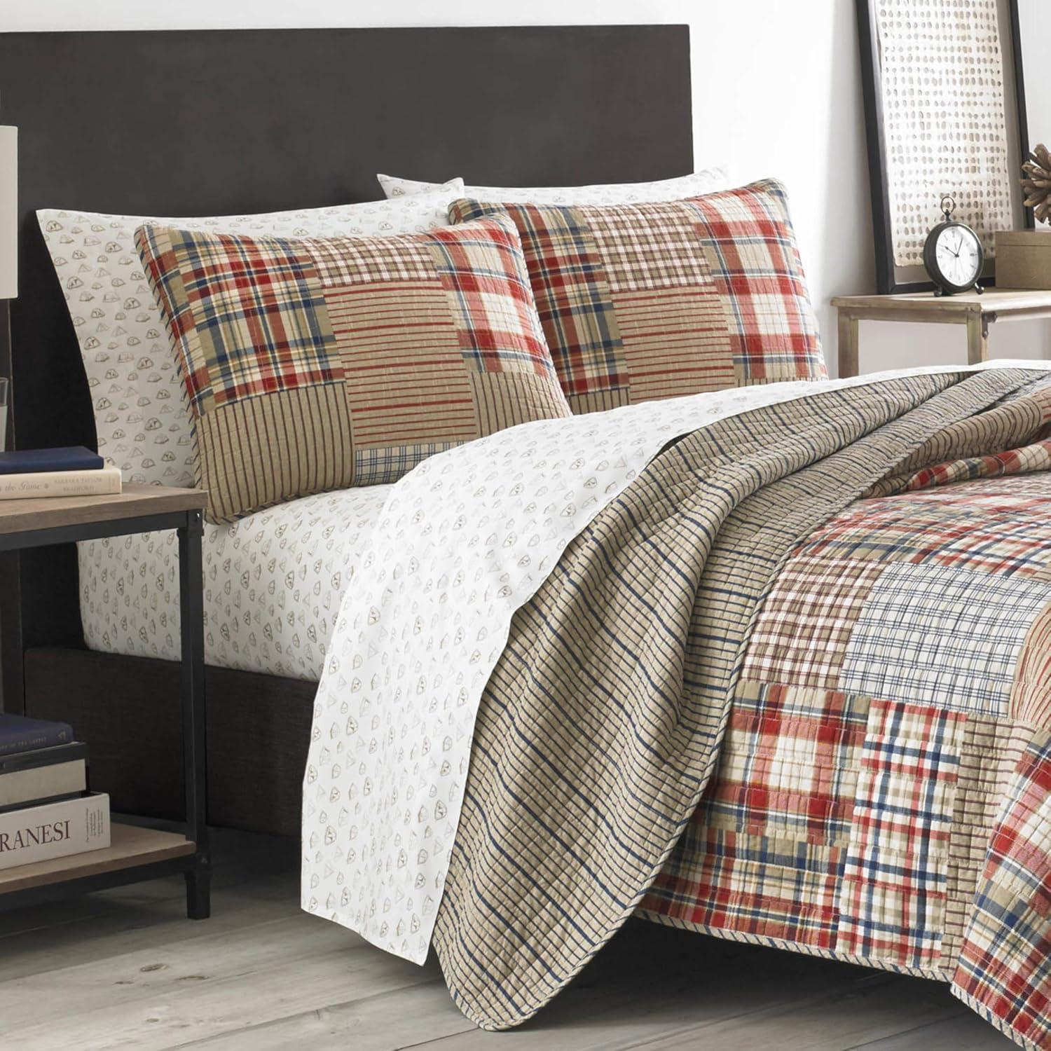 Full/Queen Reversible Cotton Patchwork Quilt Set in Brown