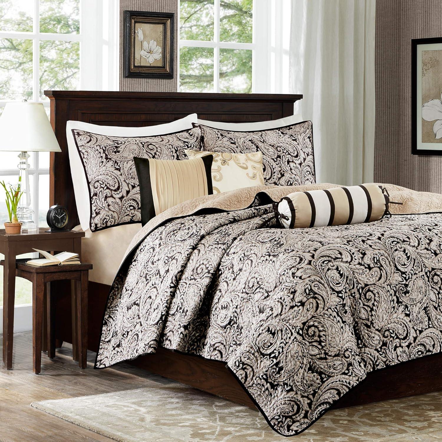 Aubrey 6 Piece Jacquard Quilt Set with Throw Pillows