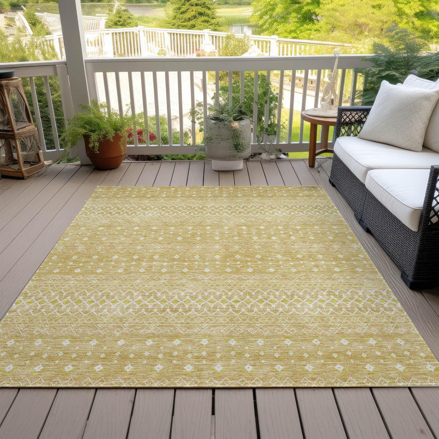 Gold Diamond Pattern Washable Synthetic 3' x 5' Rug