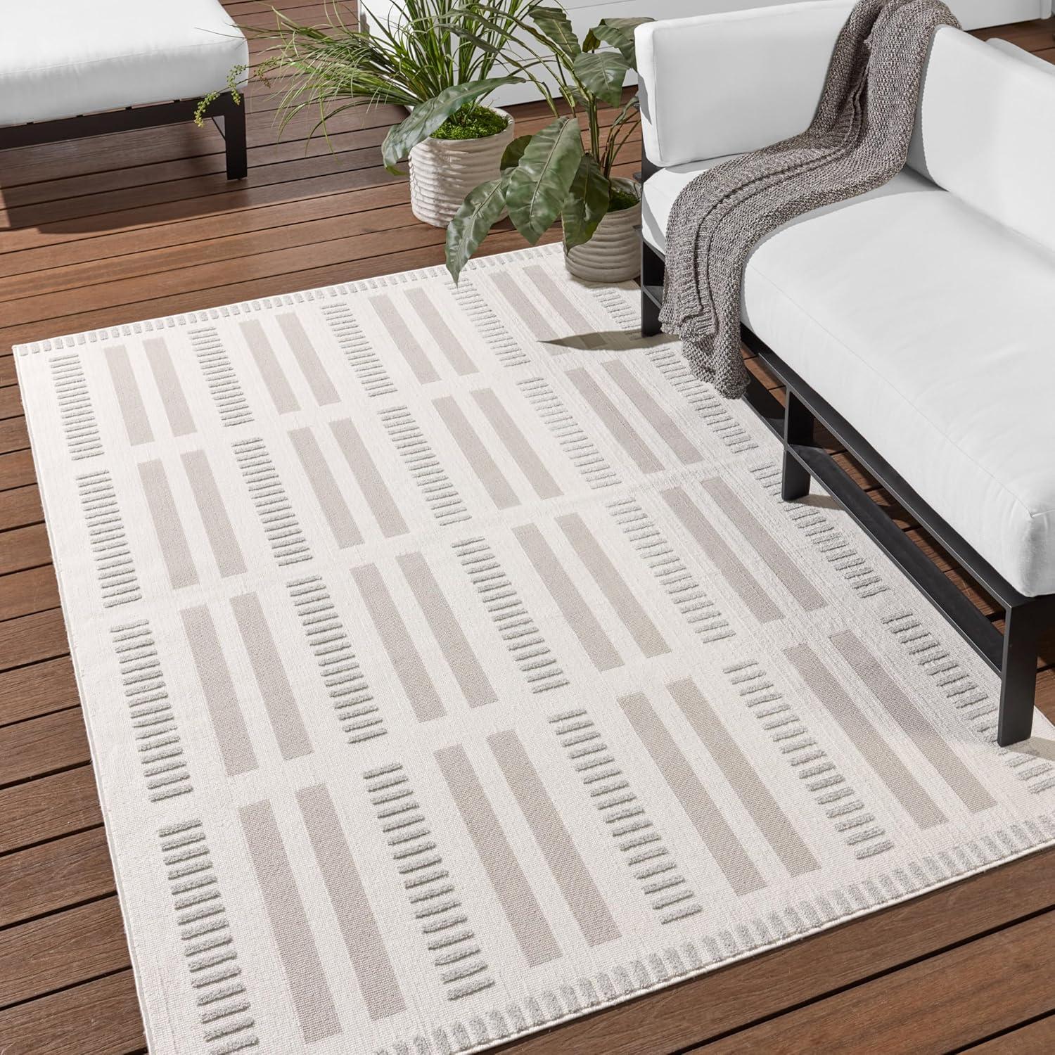 Gray and Cream Geometric 8' x 10' Synthetic Area Rug